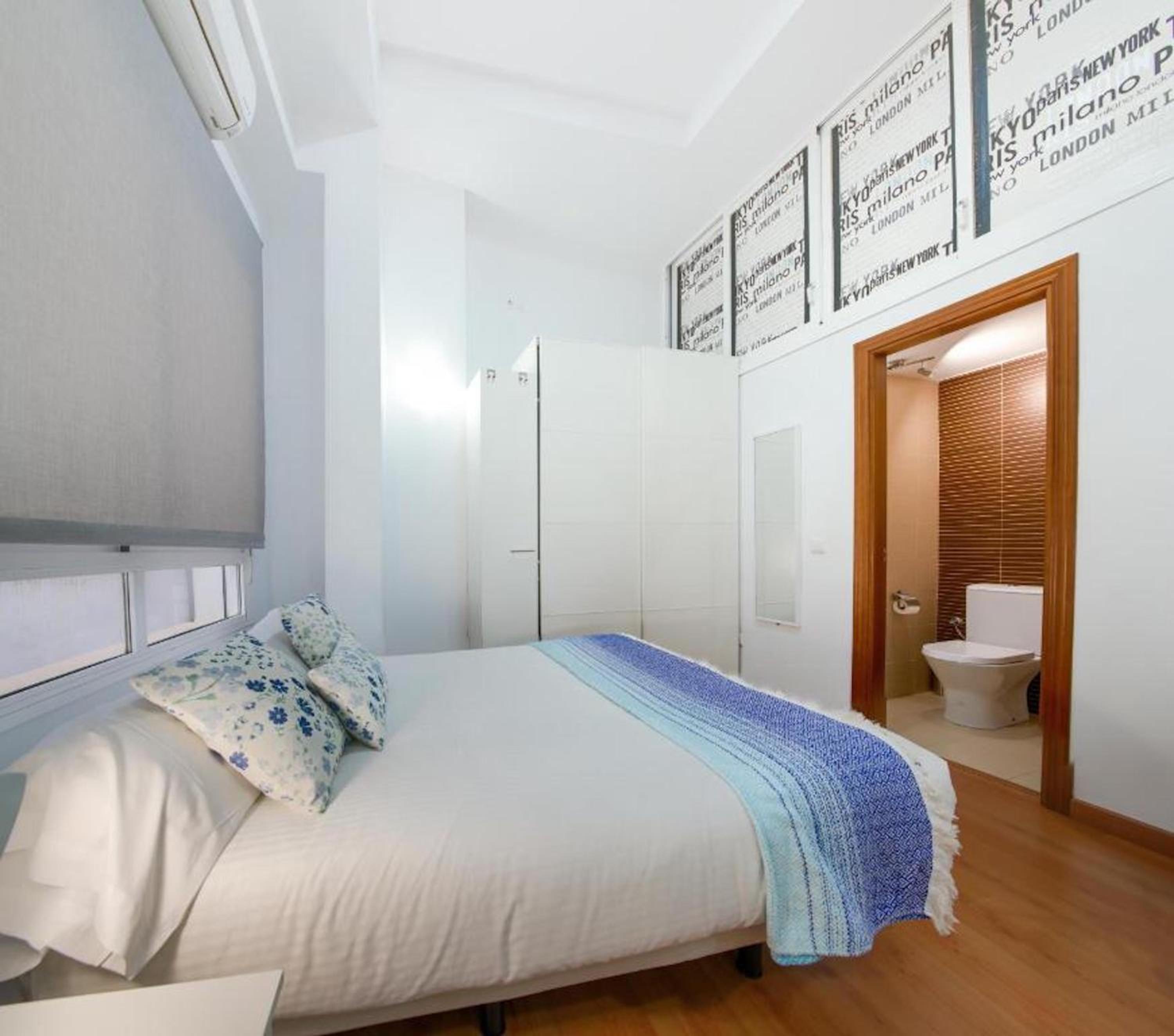 Apartments Holidays2Malaga City Center