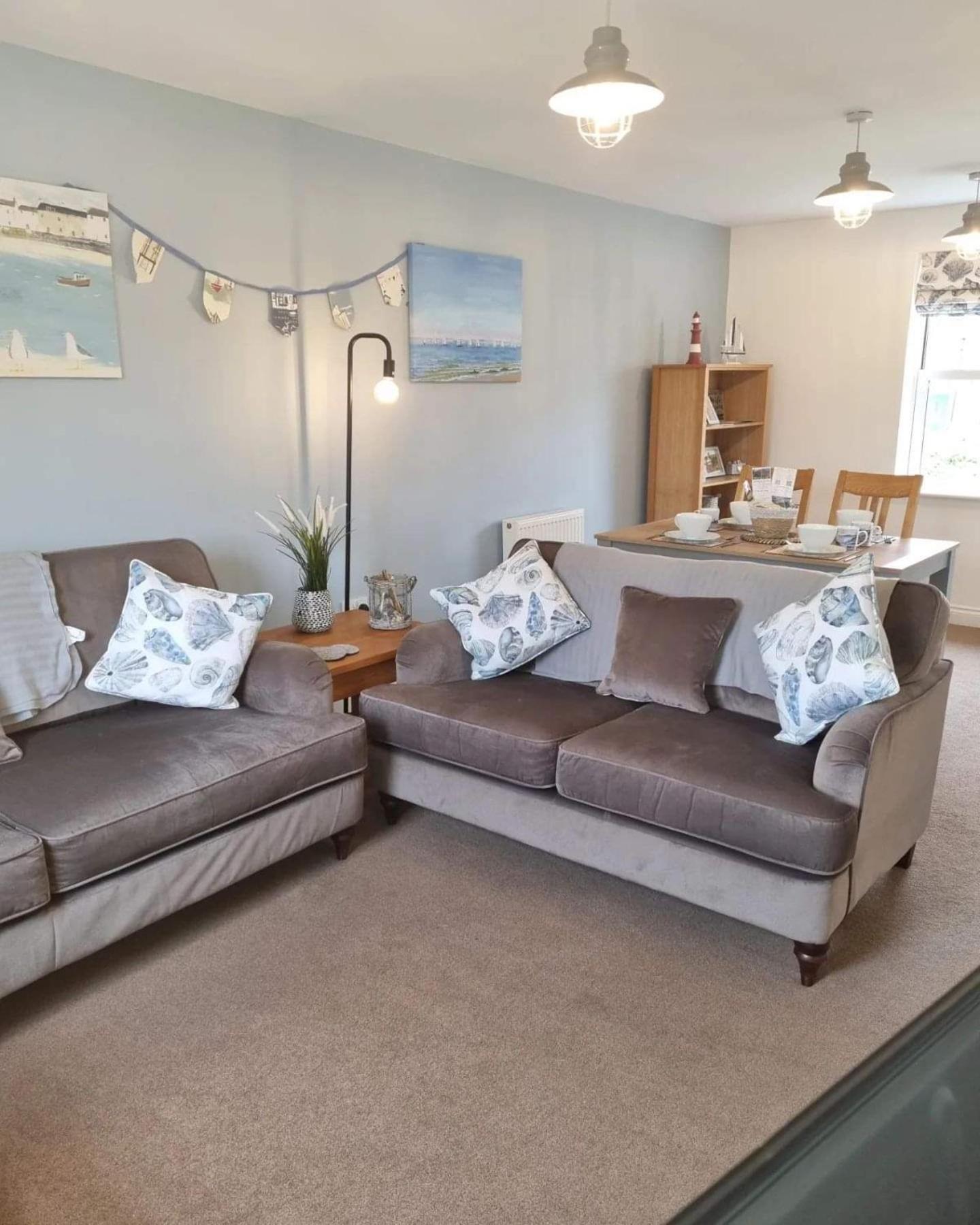 Sea Air, The Bay, 2 bedroom 2 bathroom first floor apartment, 2 dogs welcome view 2