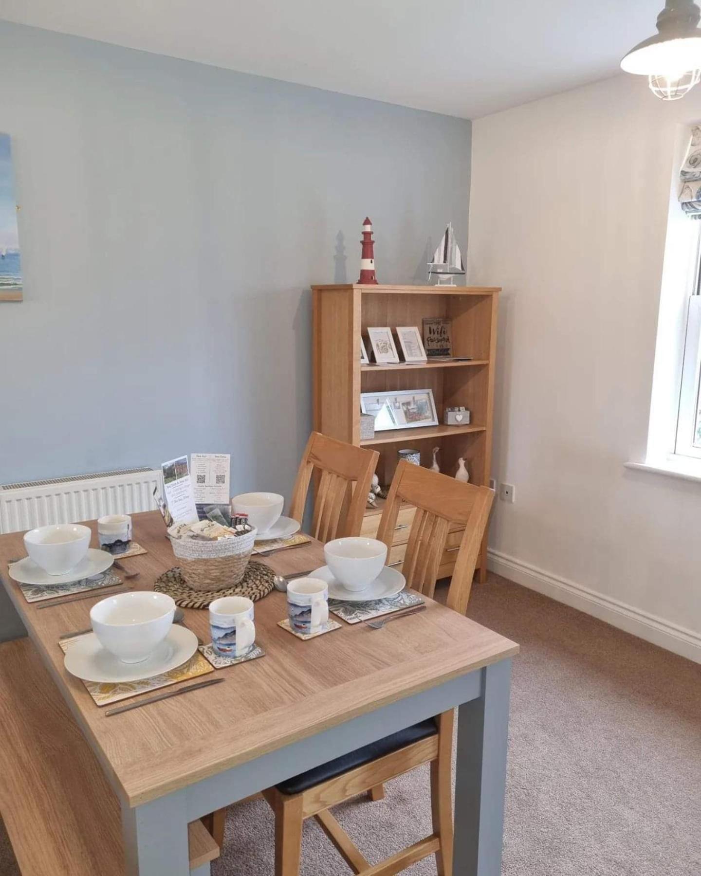 Sea Air, The Bay, 2 bedroom 2 bathroom first floor apartment, 2 dogs welcome view 4