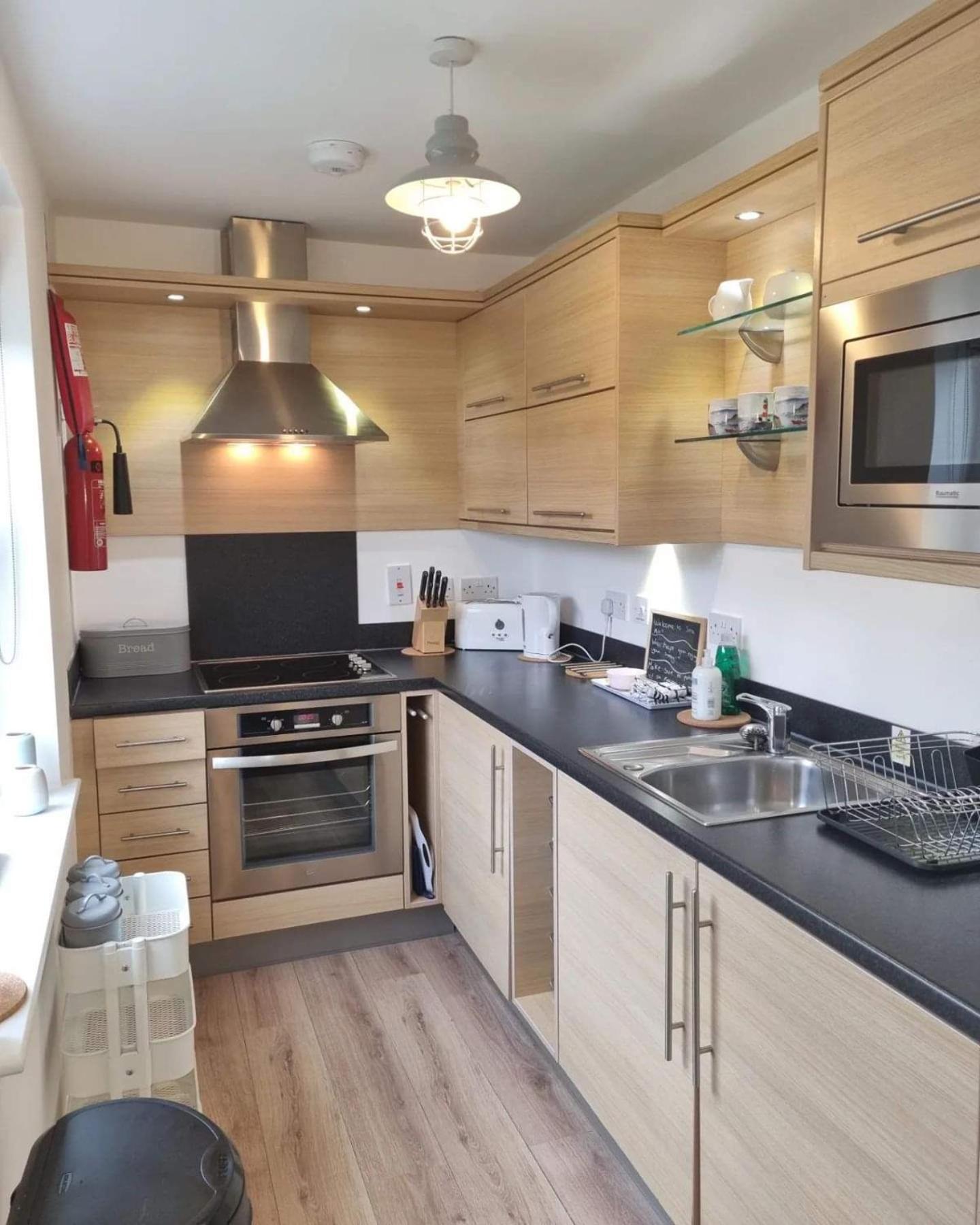 Sea Air, The Bay, 2 bedroom 2 bathroom first floor apartment, 2 dogs welcome view 5