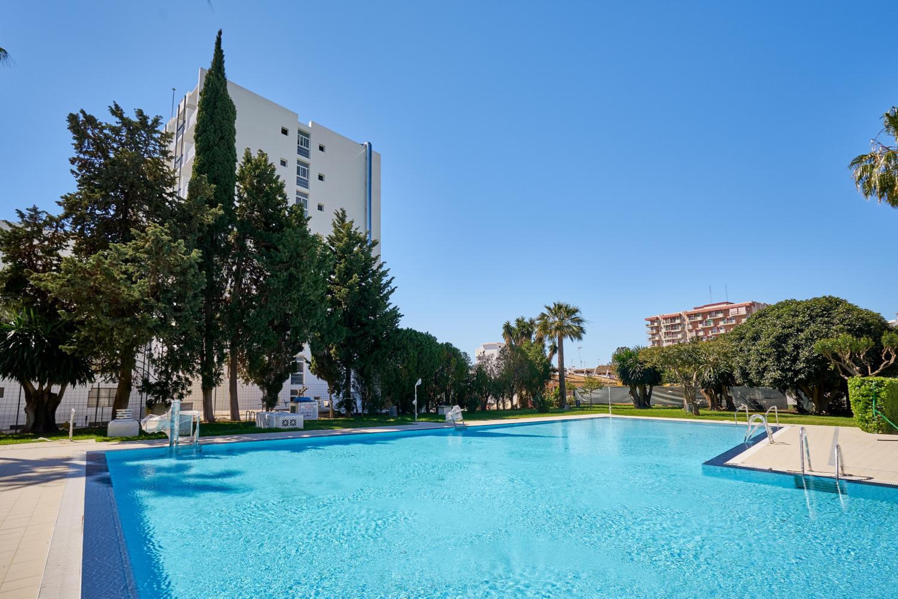 Apartamento moderno con vistas al mar. view 4