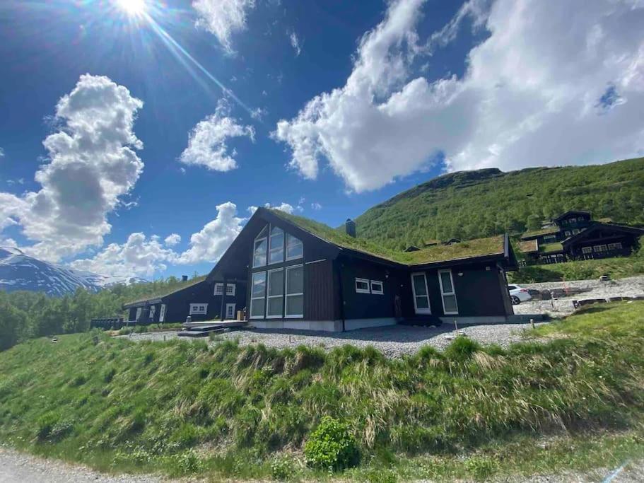Nyere flott hytte med ski in/out på Overøye