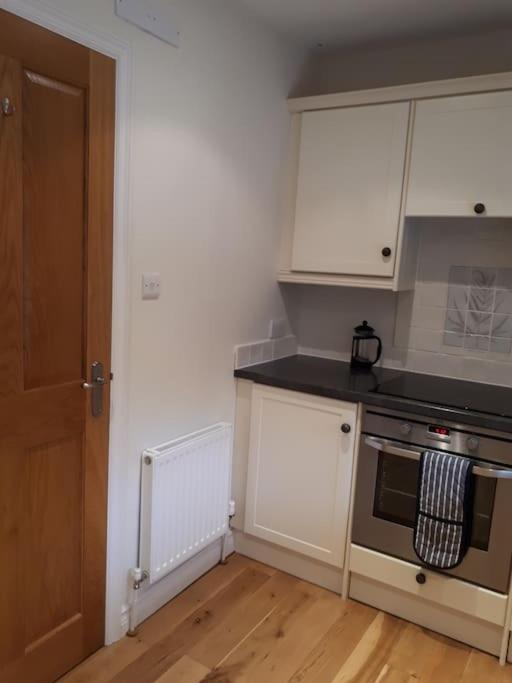 Rural Retreat near Dorking view 4