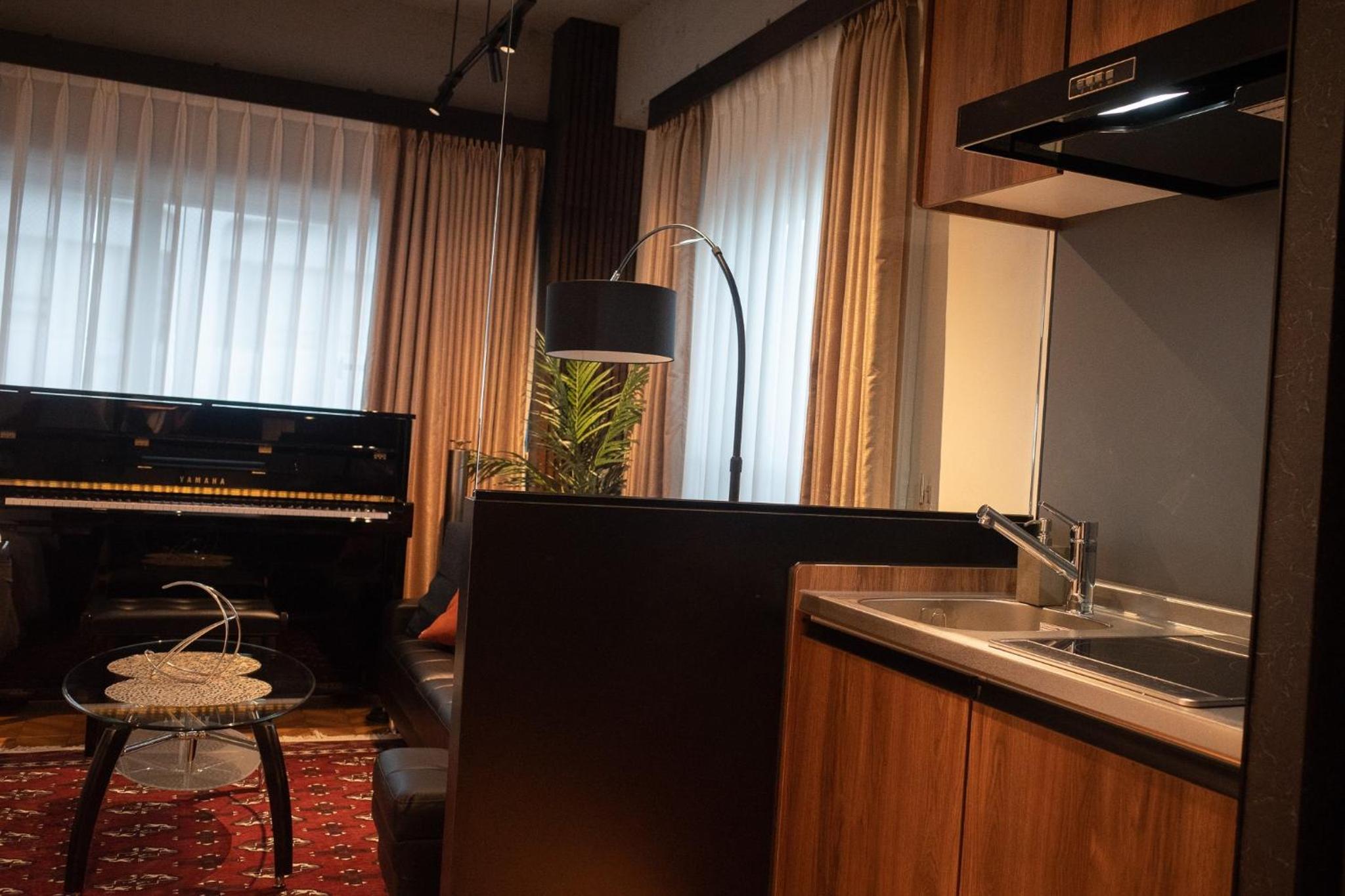 hotel room