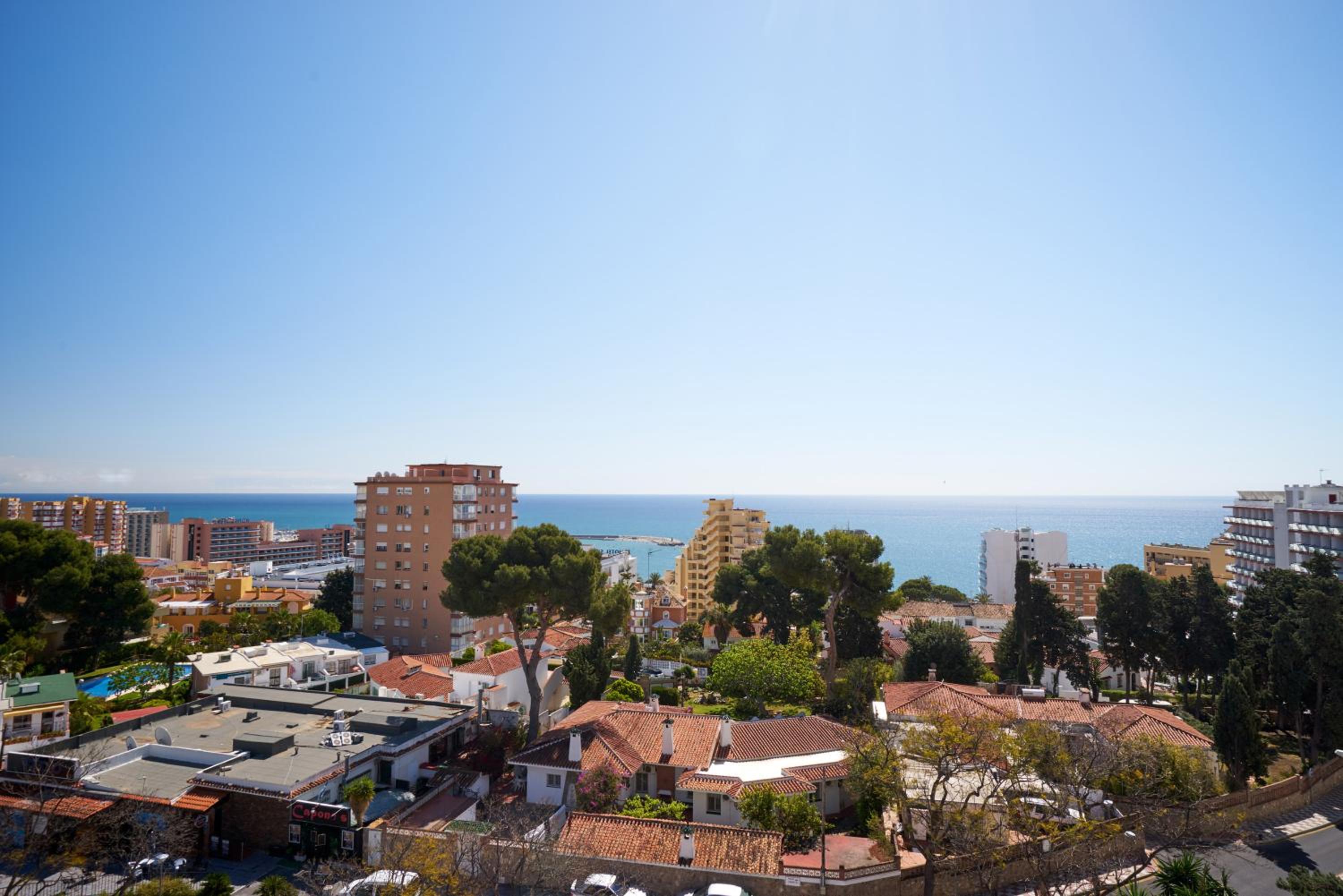 Apartamento moderno con vistas al mar. view 5