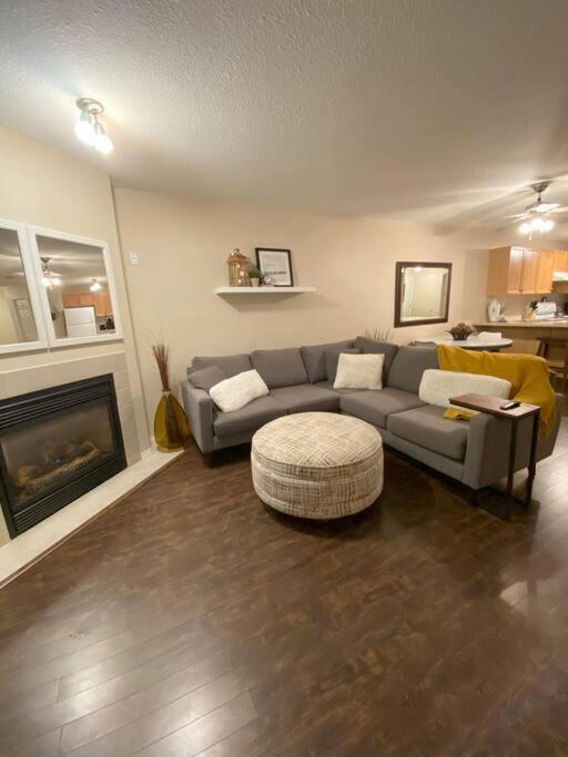 Cozy Condo at the Lake