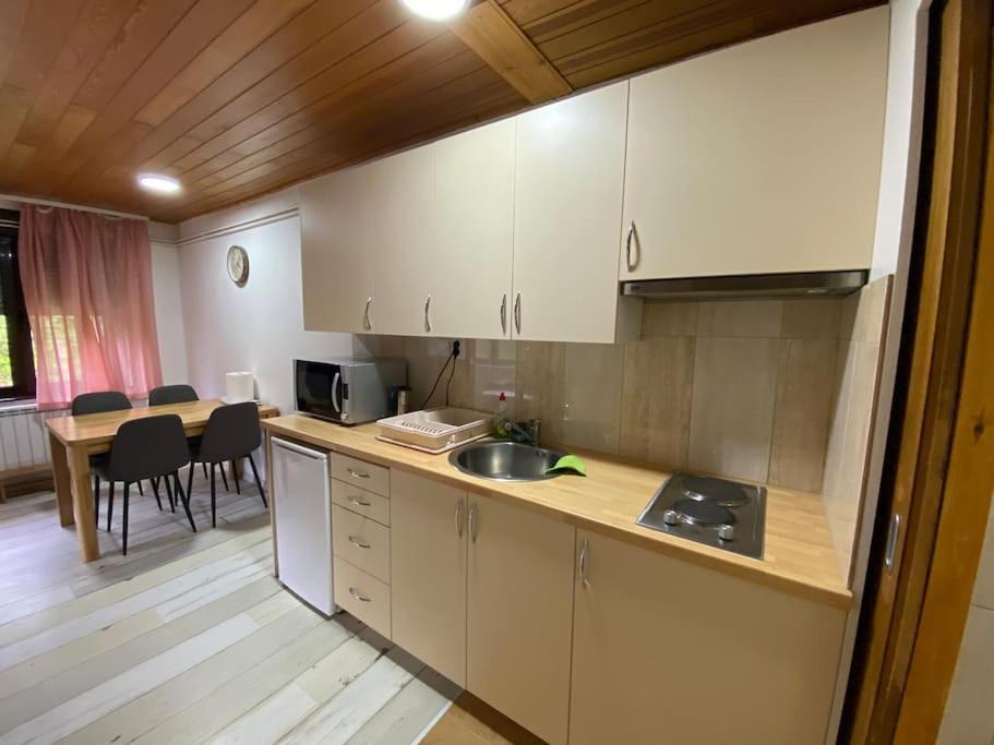 Apartmani Nina Košuta