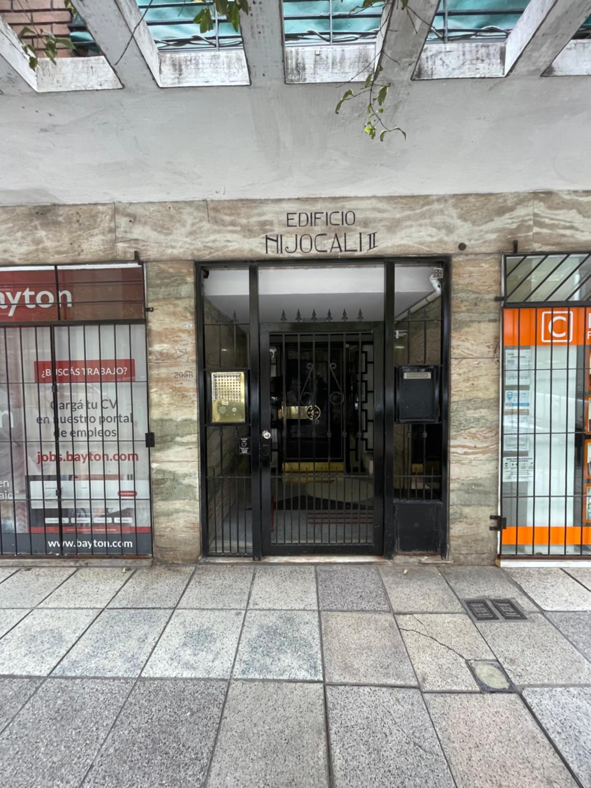 Depto un ambiente - Zona centro - Totalmente reciclado