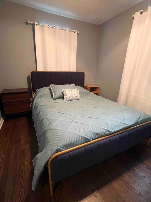 Cozy two bedroom home near downtown Shawnee view 5