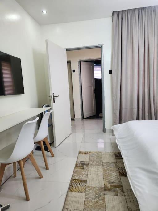 Asfranz Apartment One-Bedroom Apartment @ Wuse 2