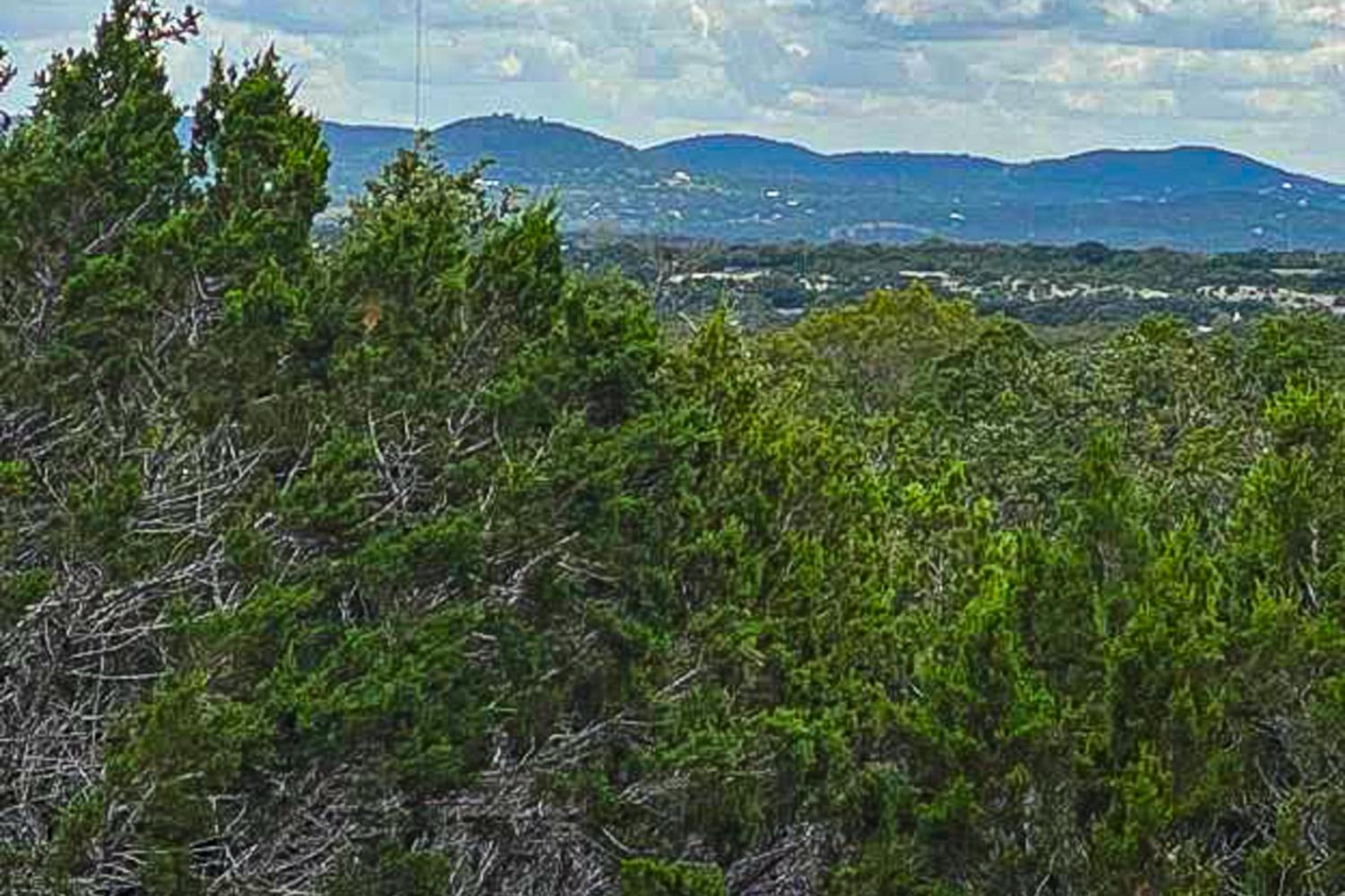 Hill Country Views and Patio Private Home