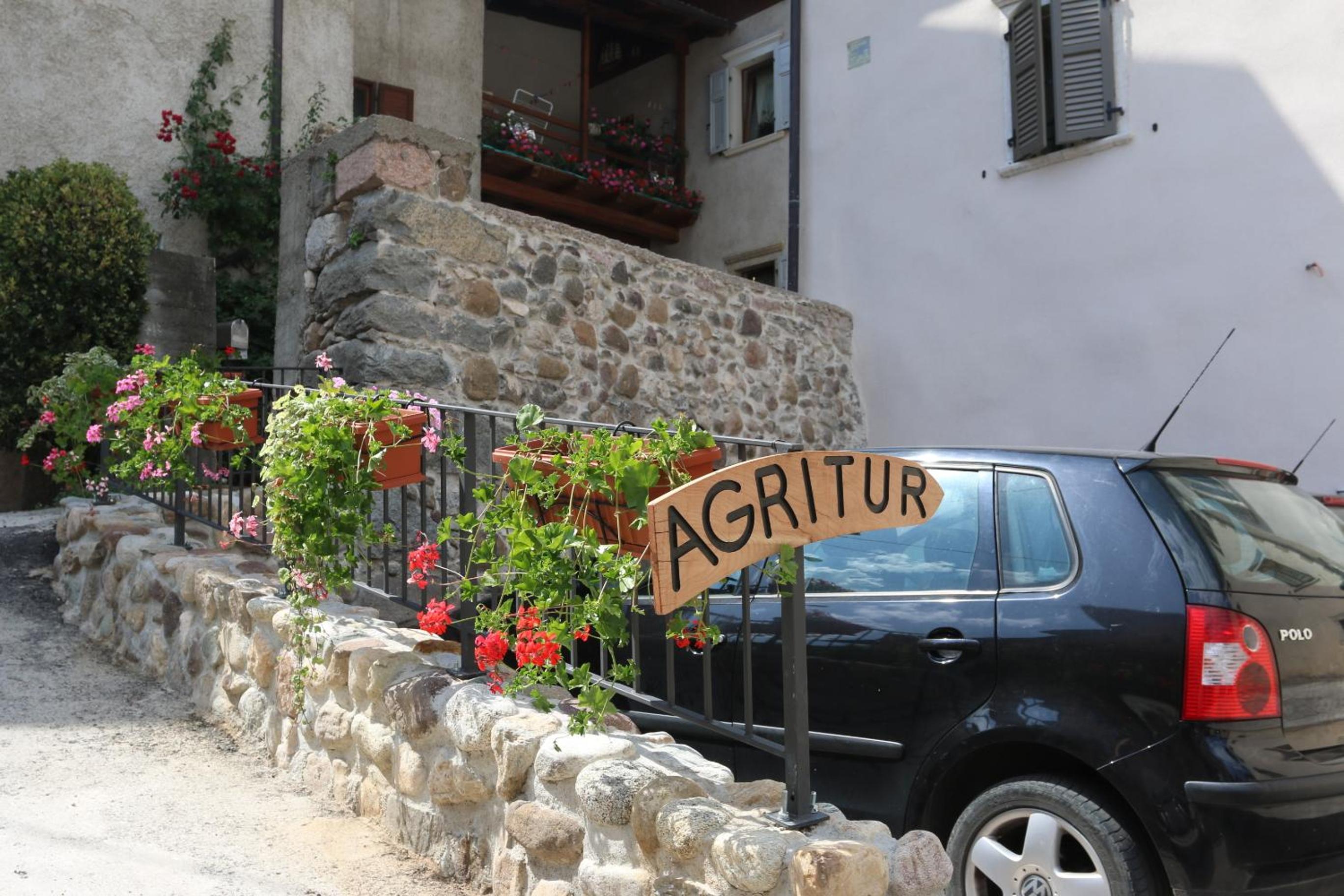 Photo 48