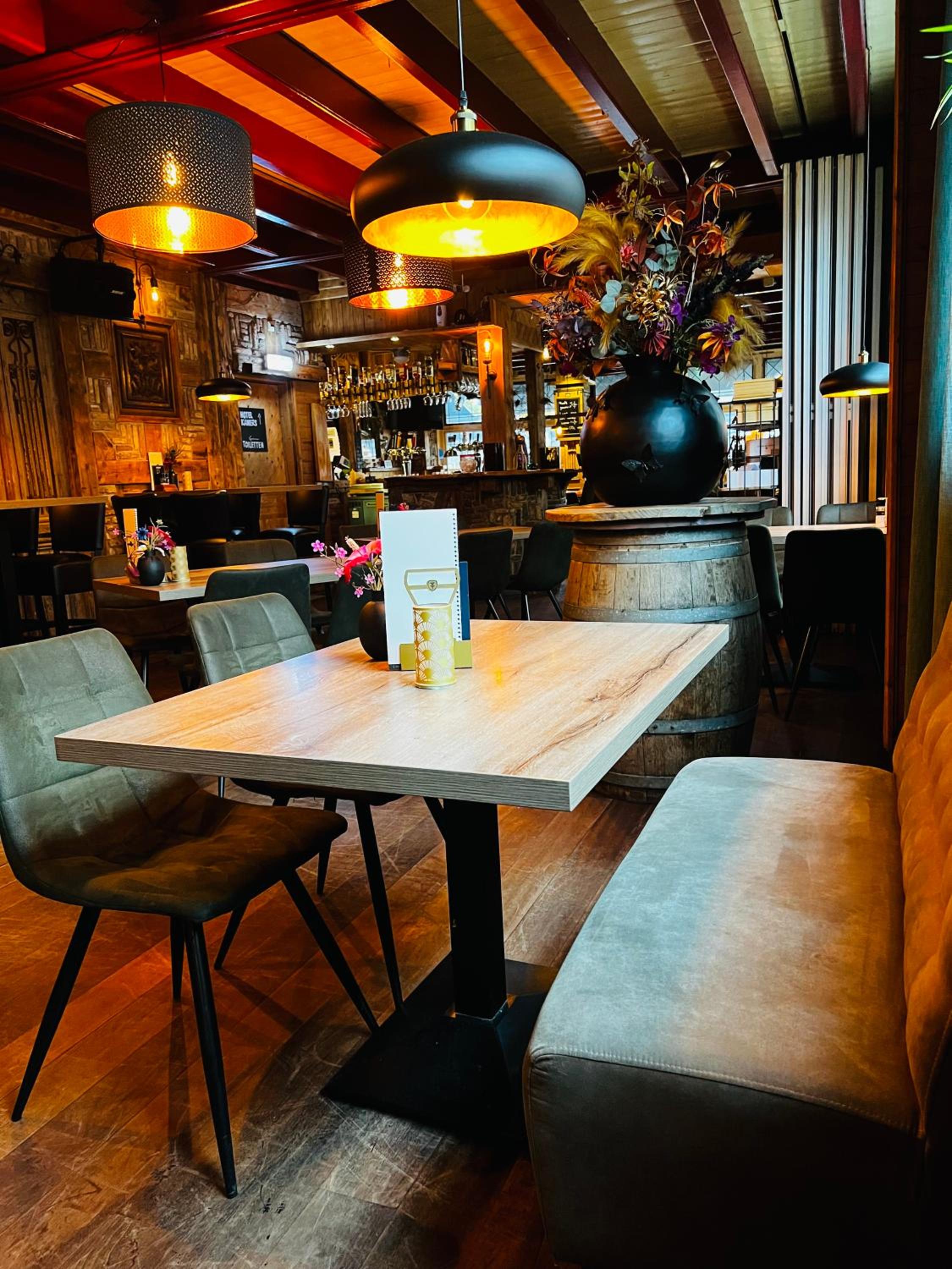 restaurant