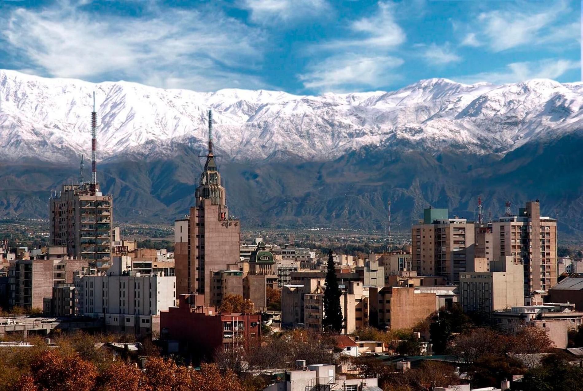 Departamento con cochera mejor zona de Mendoza