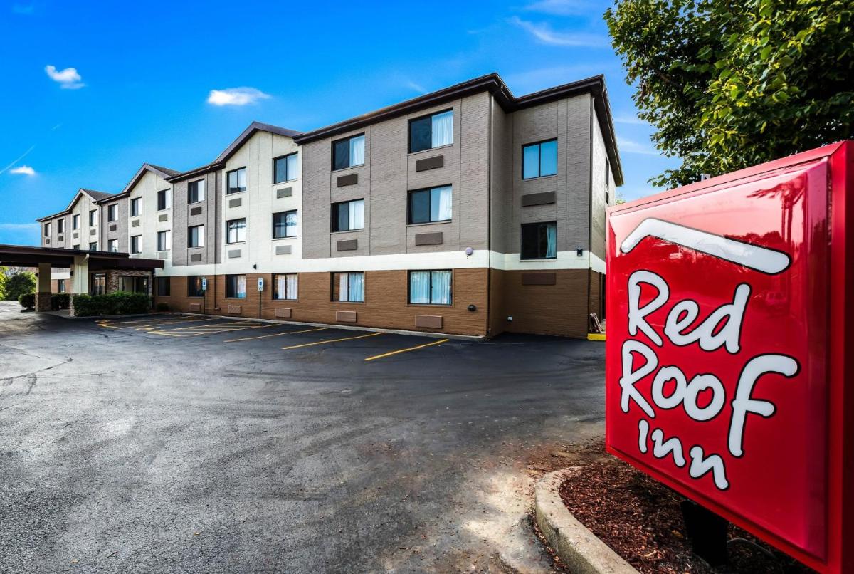 Hotel Red Roof Inn Palatine - Image 1