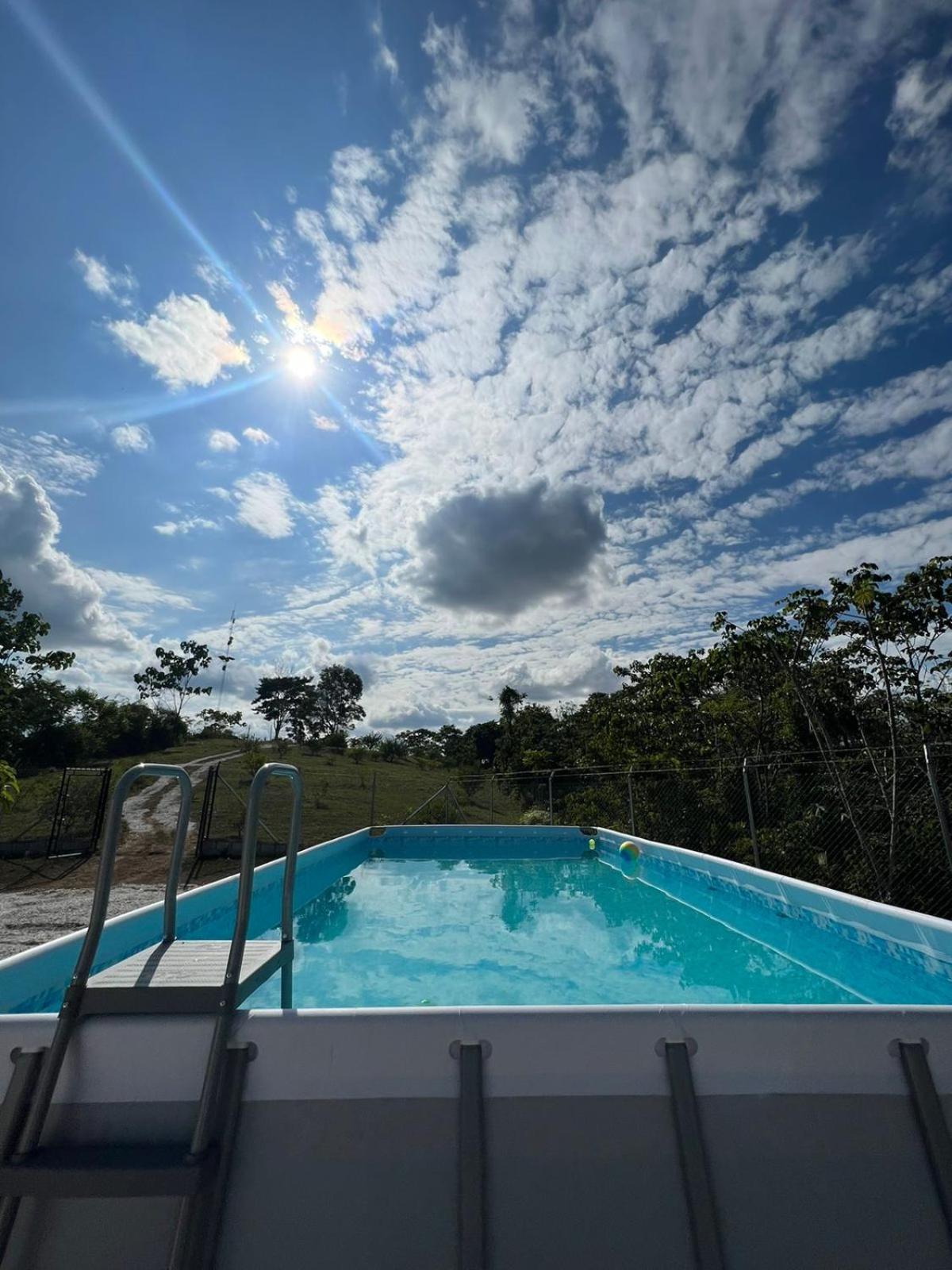 Cabaña Campestre con Piscina en la Hacienda Nápoles