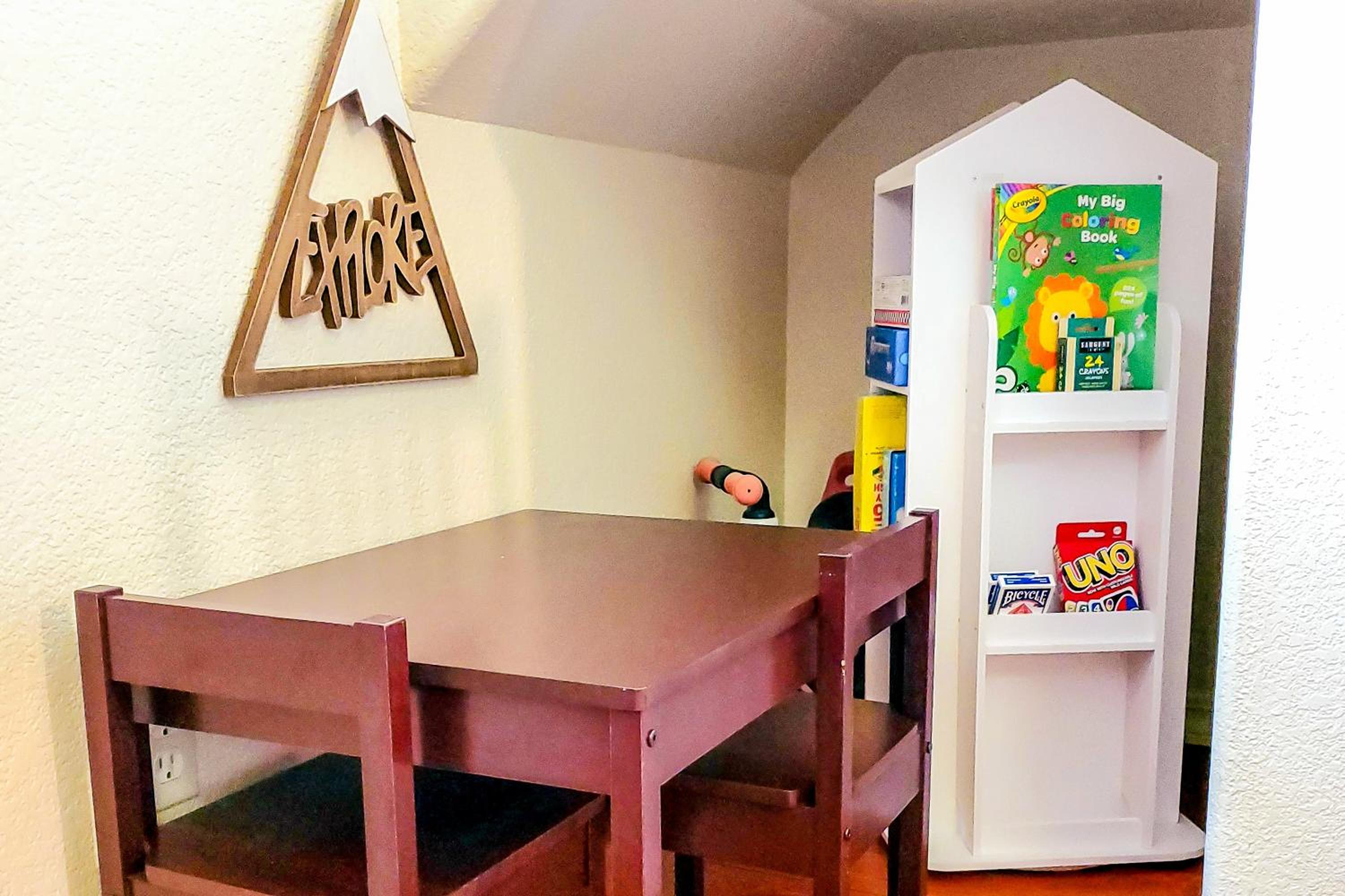 Explore Caves and Coast! Family-Friendly Oregon Stay