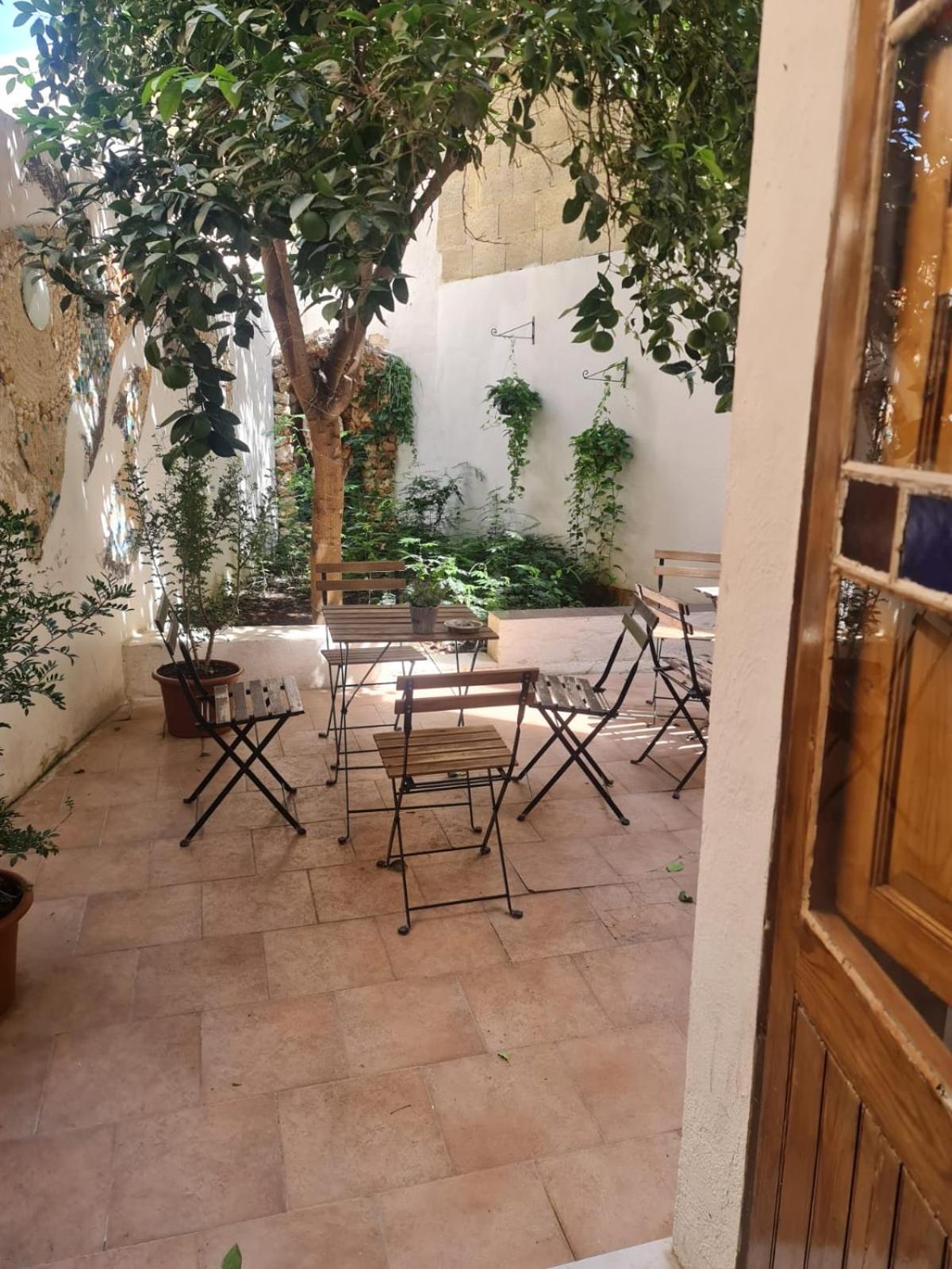 Hostel On