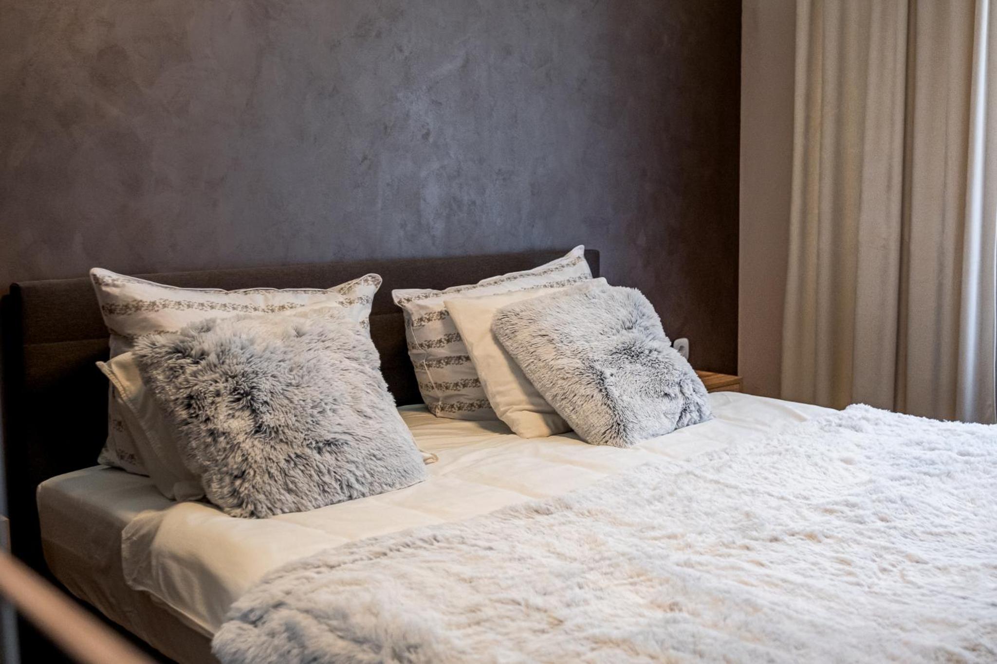 Luxury Redefined in City Center - Elevate Your Stay in a Smart and Modern Apartment
