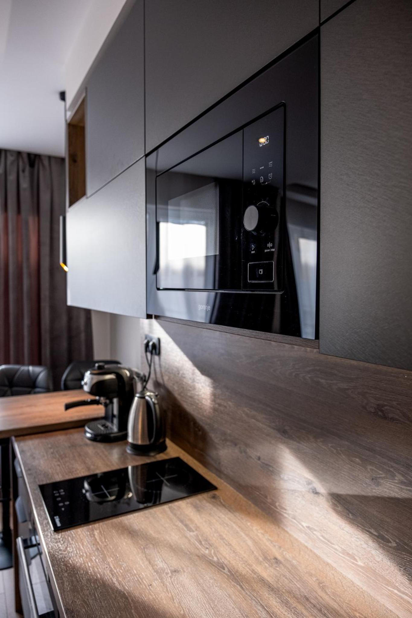 Luxury Redefined in City Center - Elevate Your Stay in a Smart and Modern Apartment