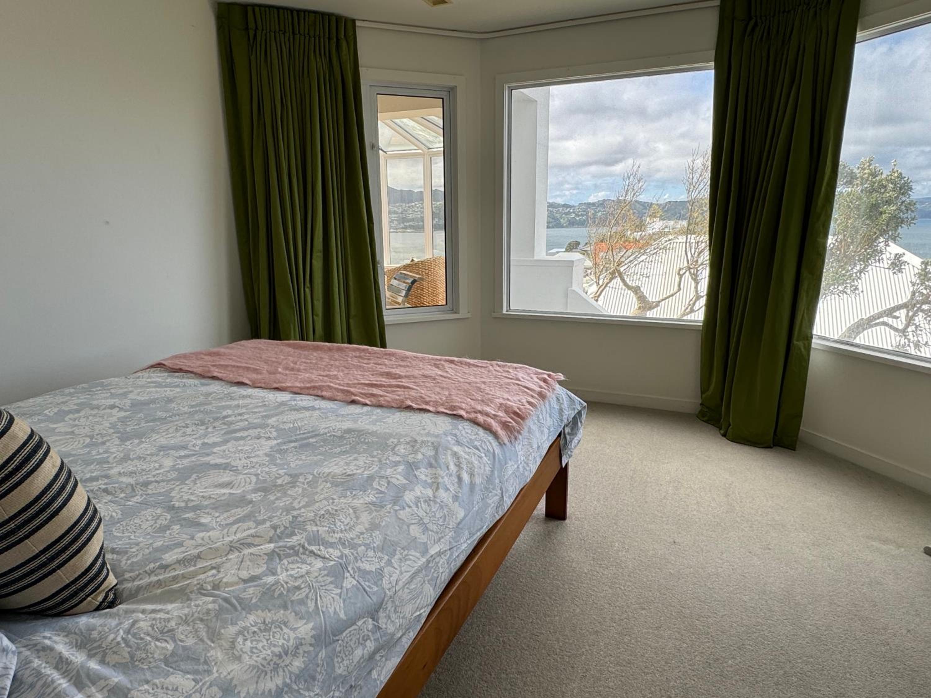 Super large seaview house view 3