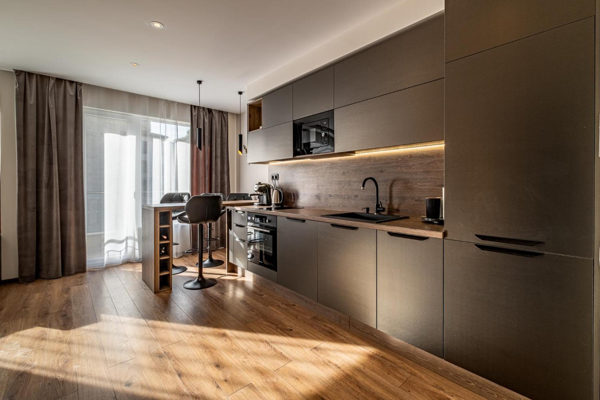 Luxury Redefined in City Center - Elevate Your Stay in a Smart and Modern Apartment