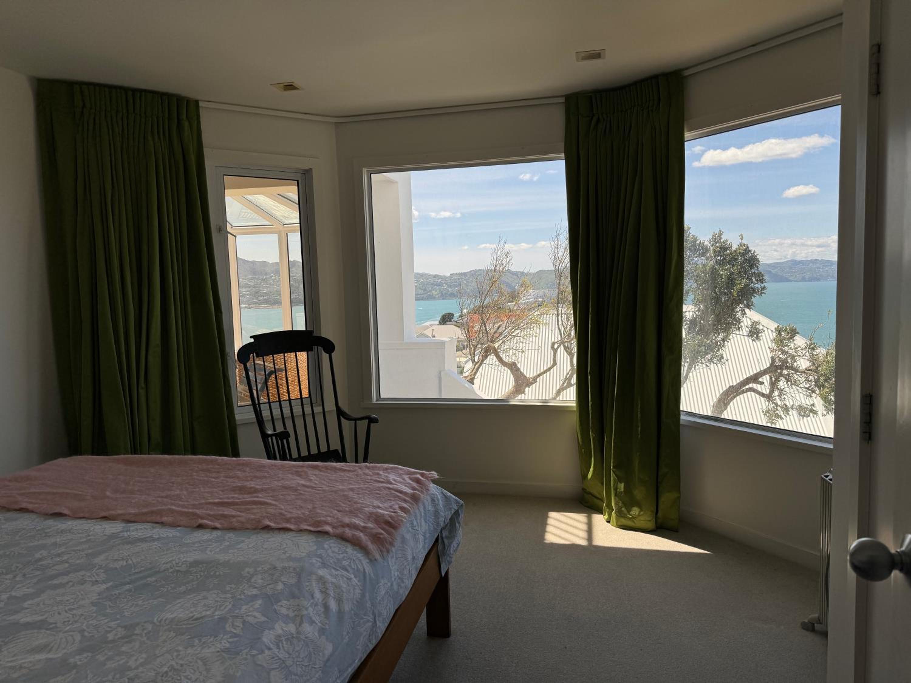 Super large seaview house view 4
