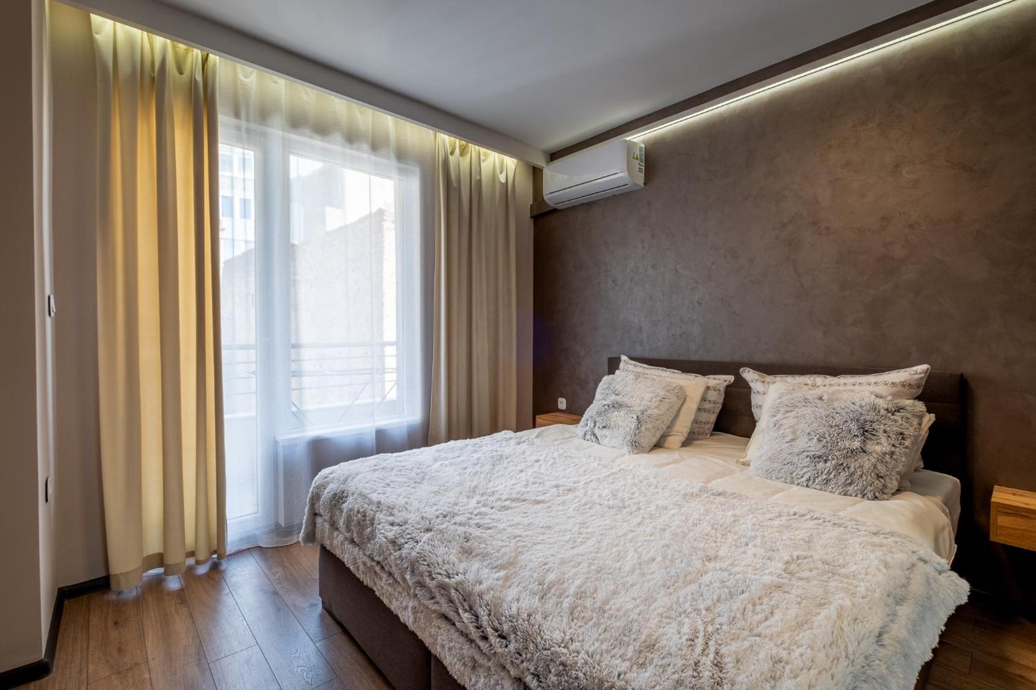 Luxury Redefined in City Center - Elevate Your Stay in a Smart and Modern Apartment