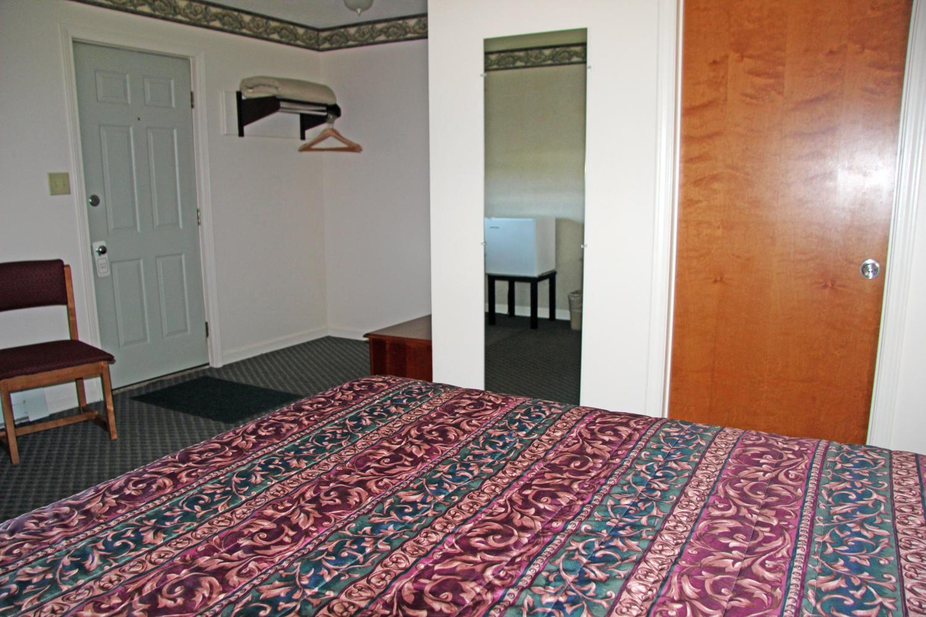 Potsdam Inn