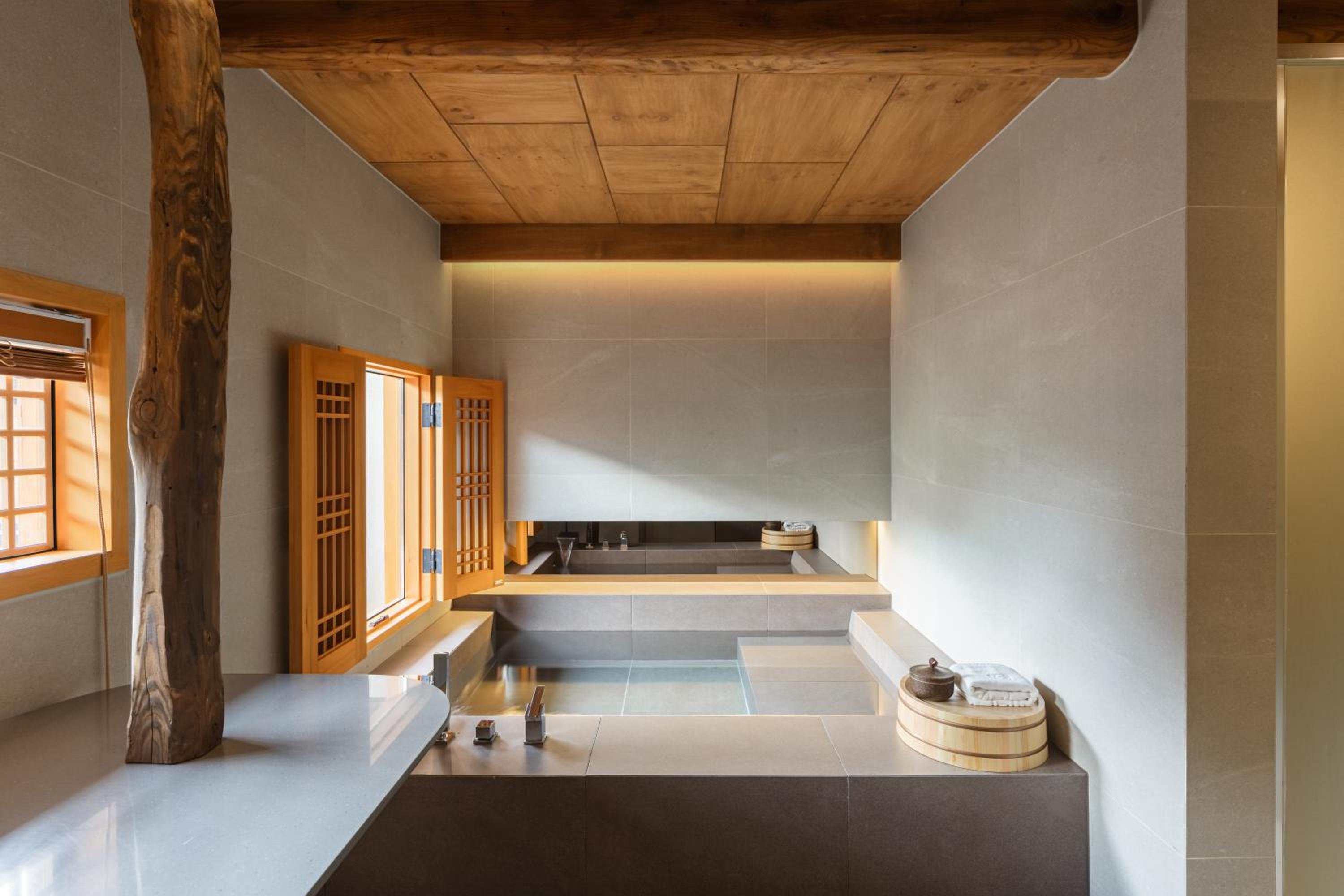 Luxury Hanok Stay Sunshine