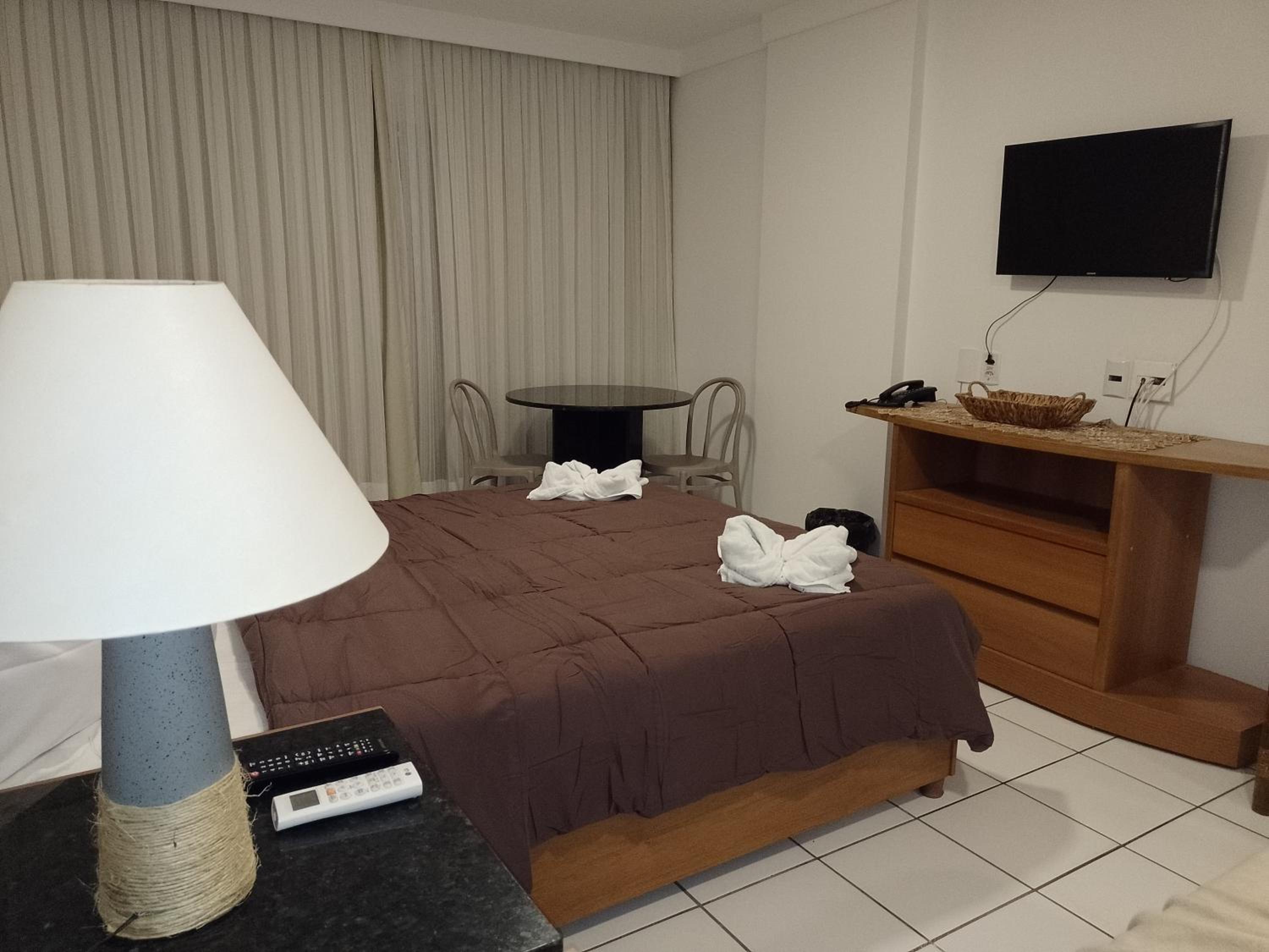 PONTA NEGRA FLAT APART