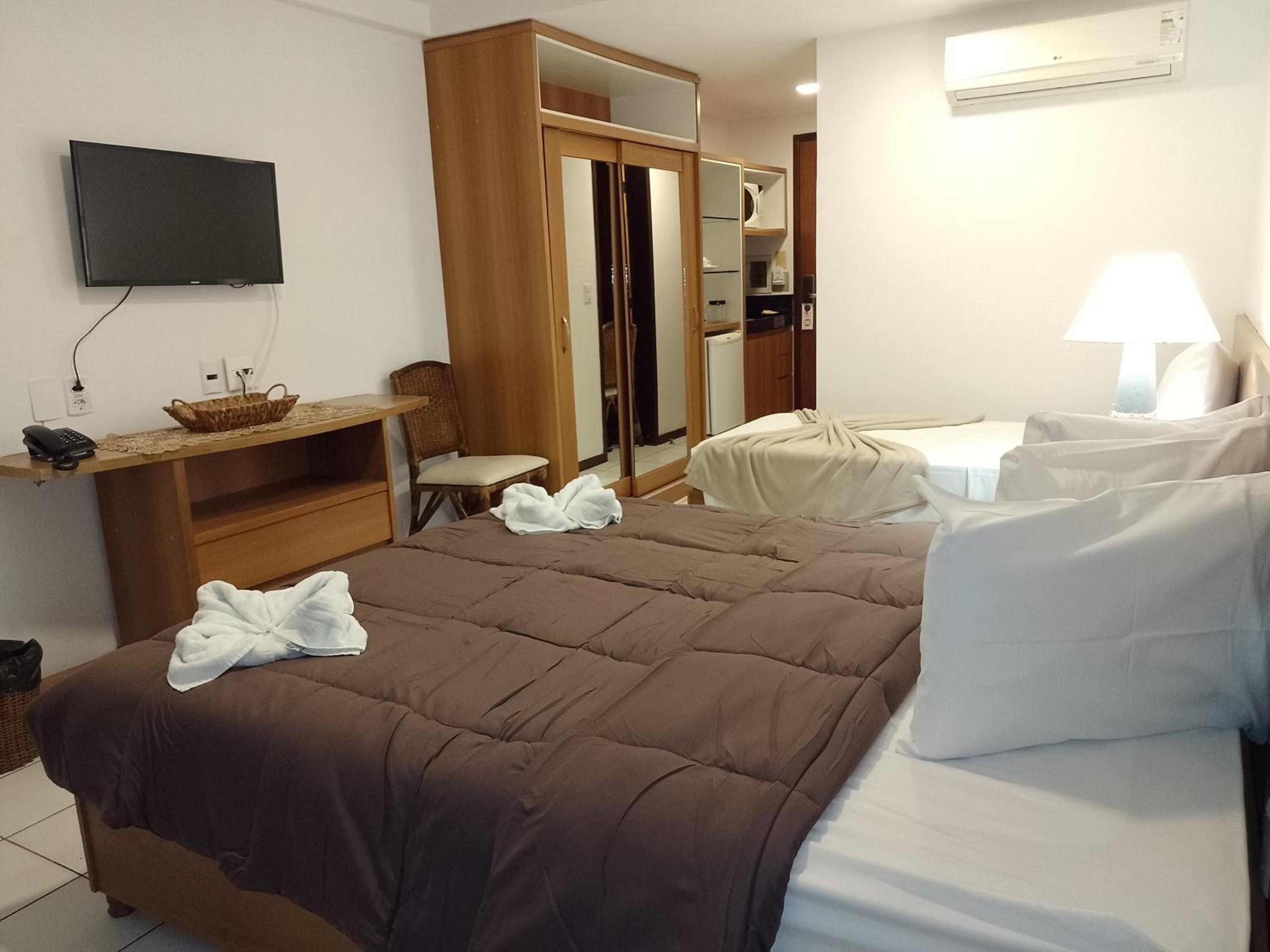 PONTA NEGRA FLAT APART