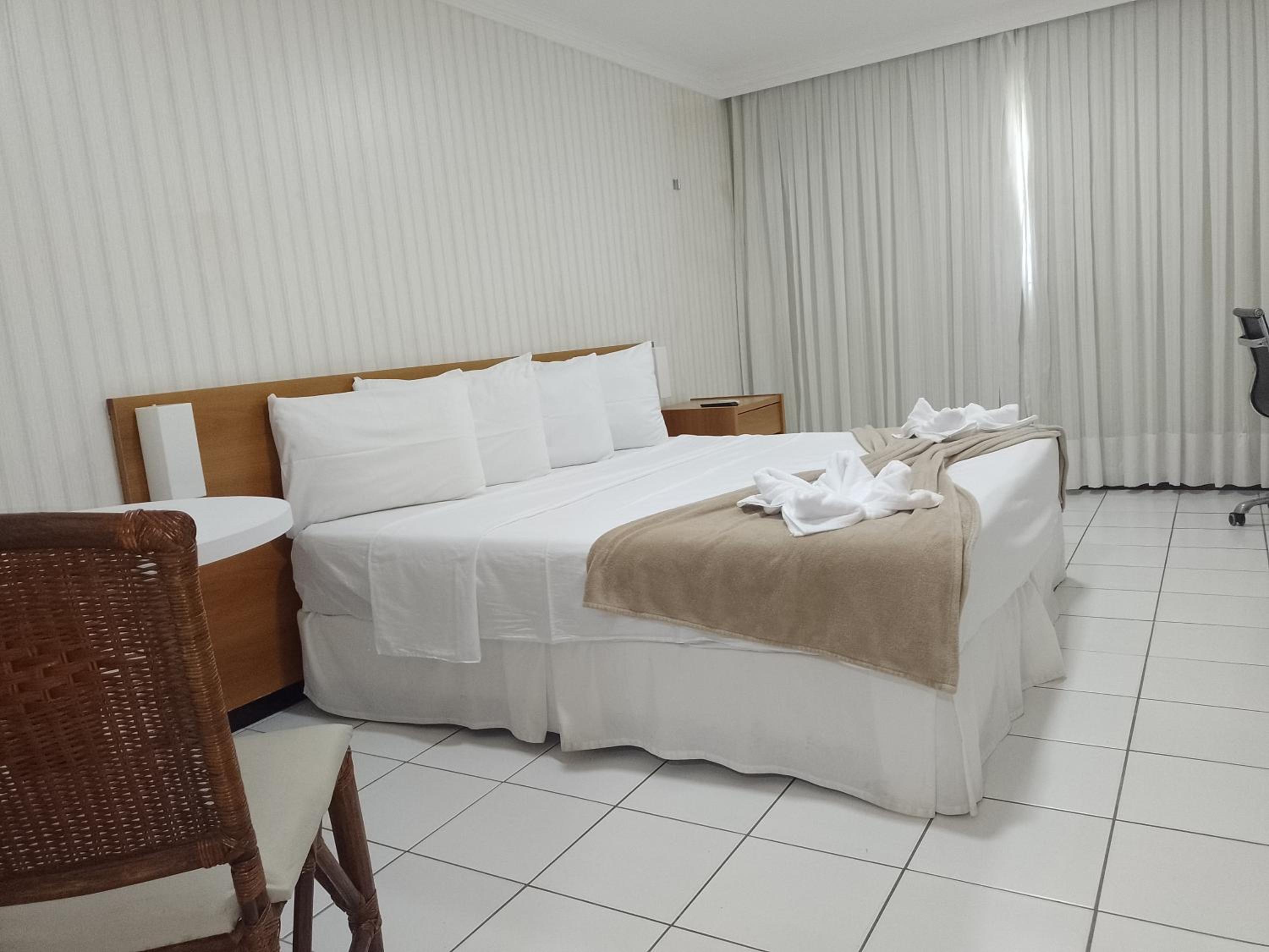 PONTA NEGRA FLAT APART