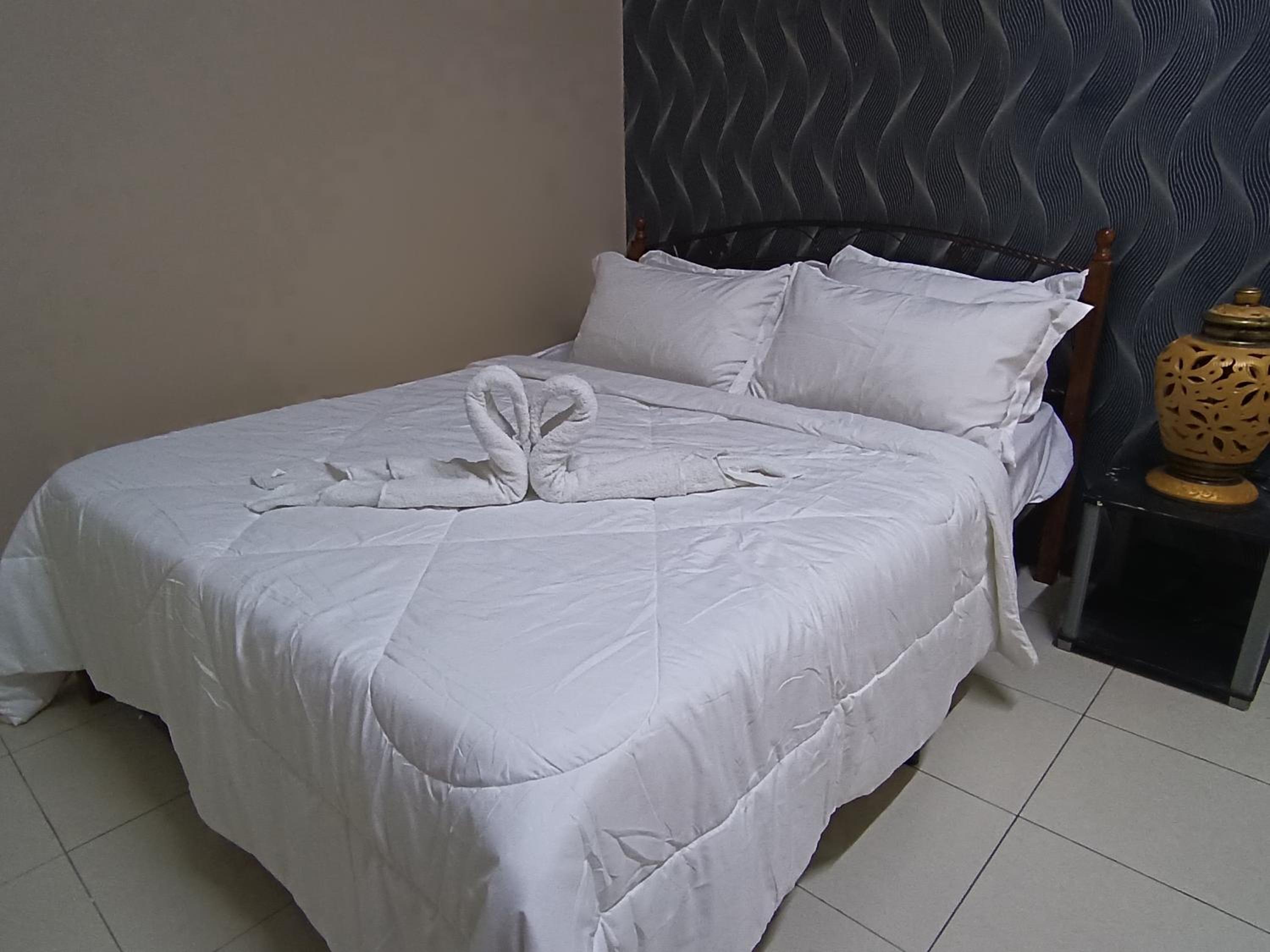 Afya Alya Guesthouse Melaka No Aircond
