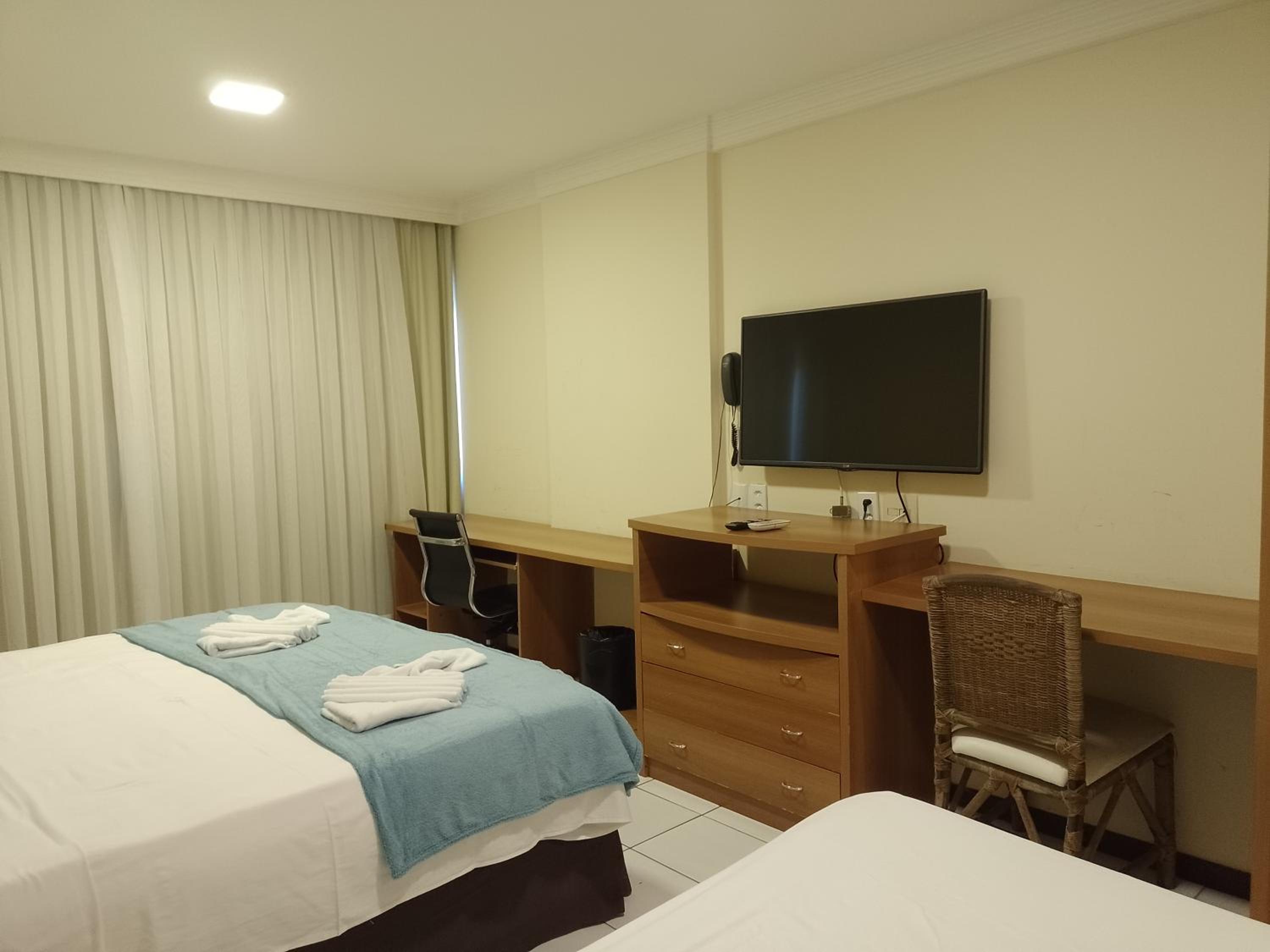 PONTA NEGRA FLAT APART