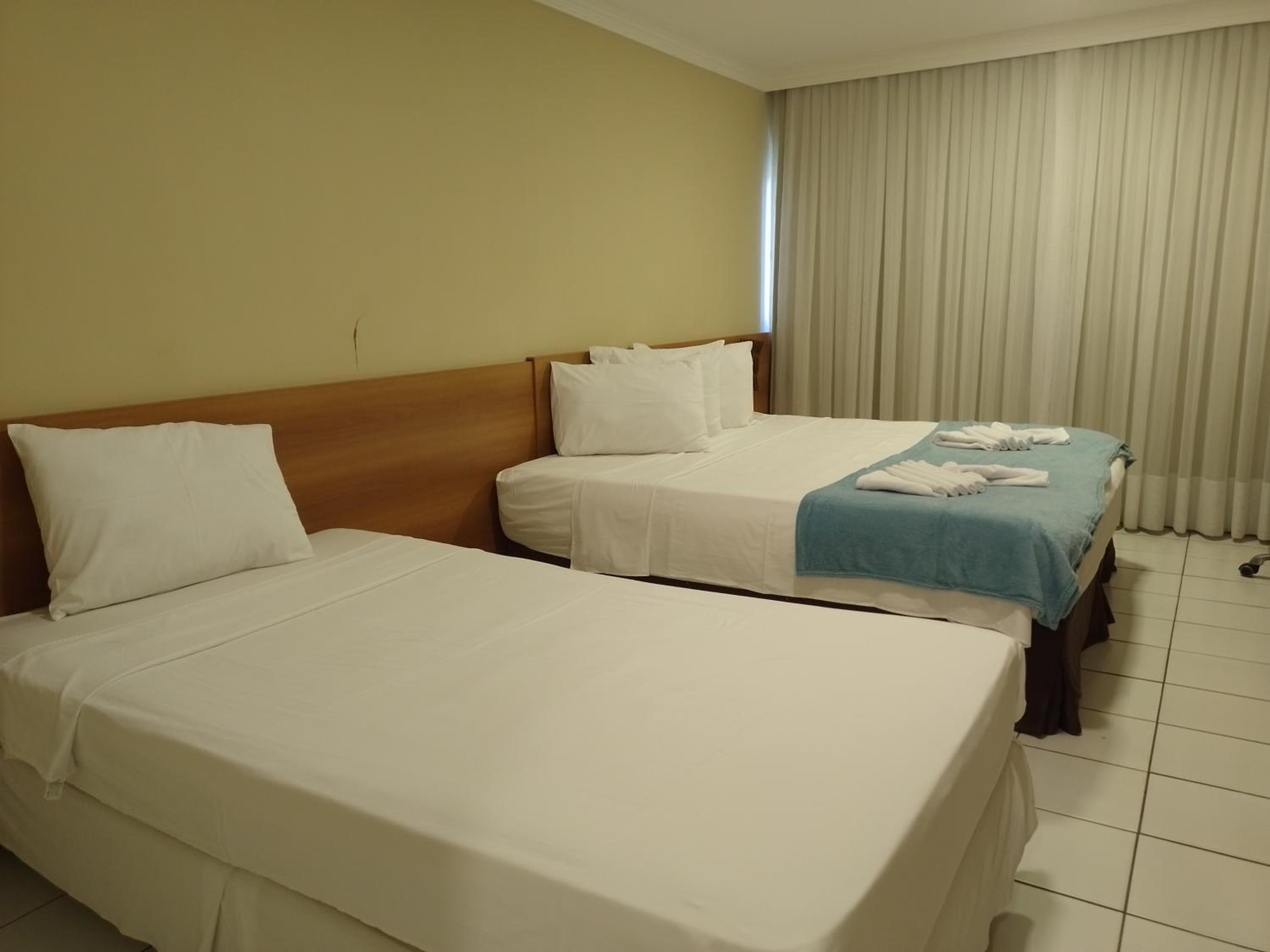 PONTA NEGRA FLAT APART