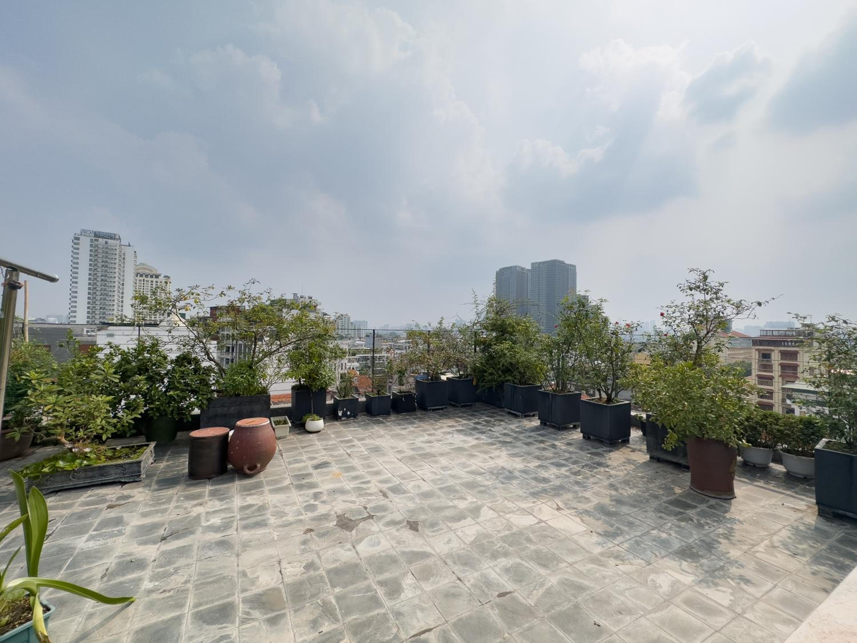 Sun Apartment 302