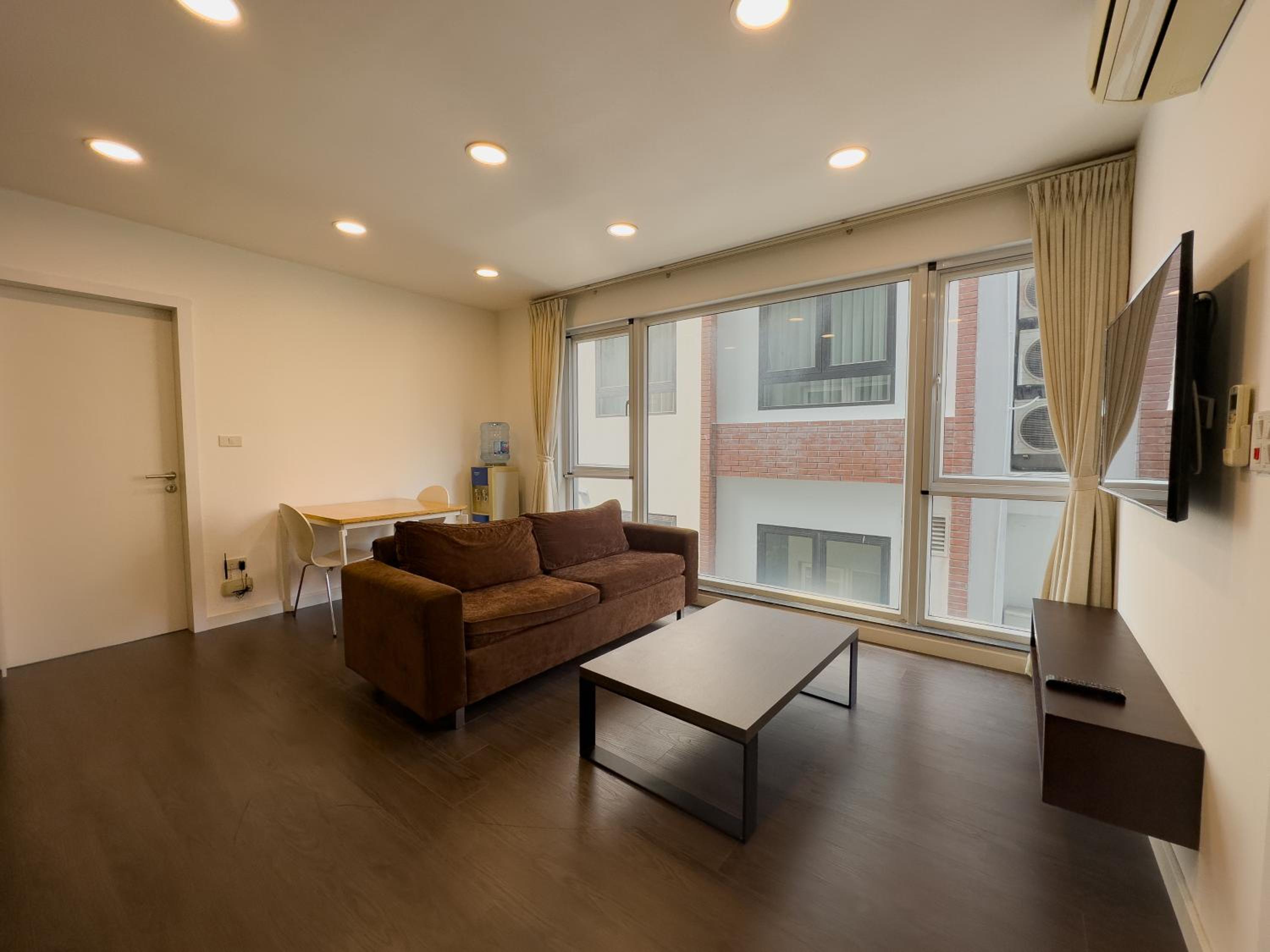 Sun Apartment 302
