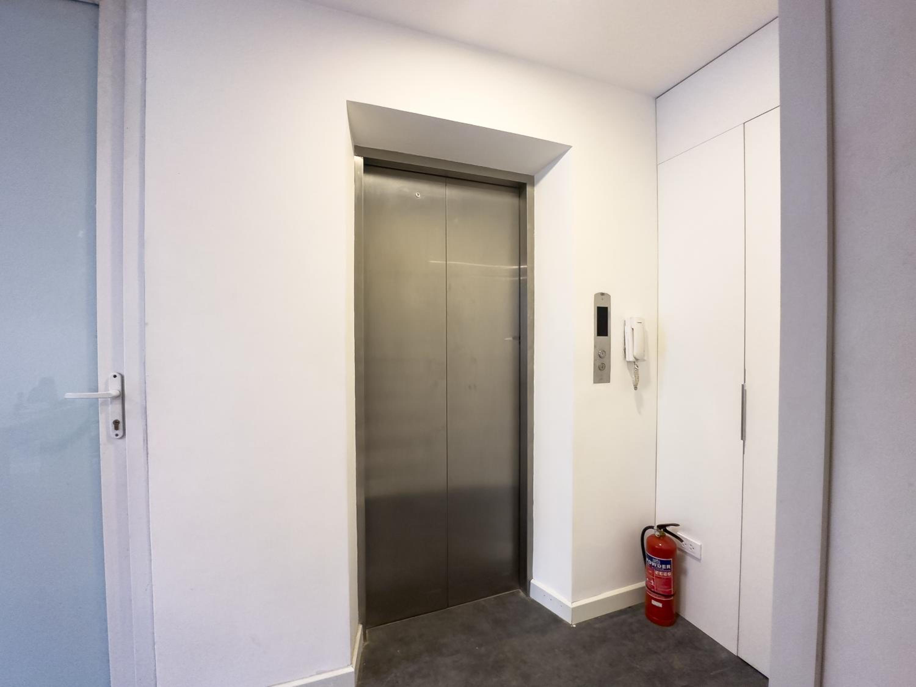 Sun Apartment 302