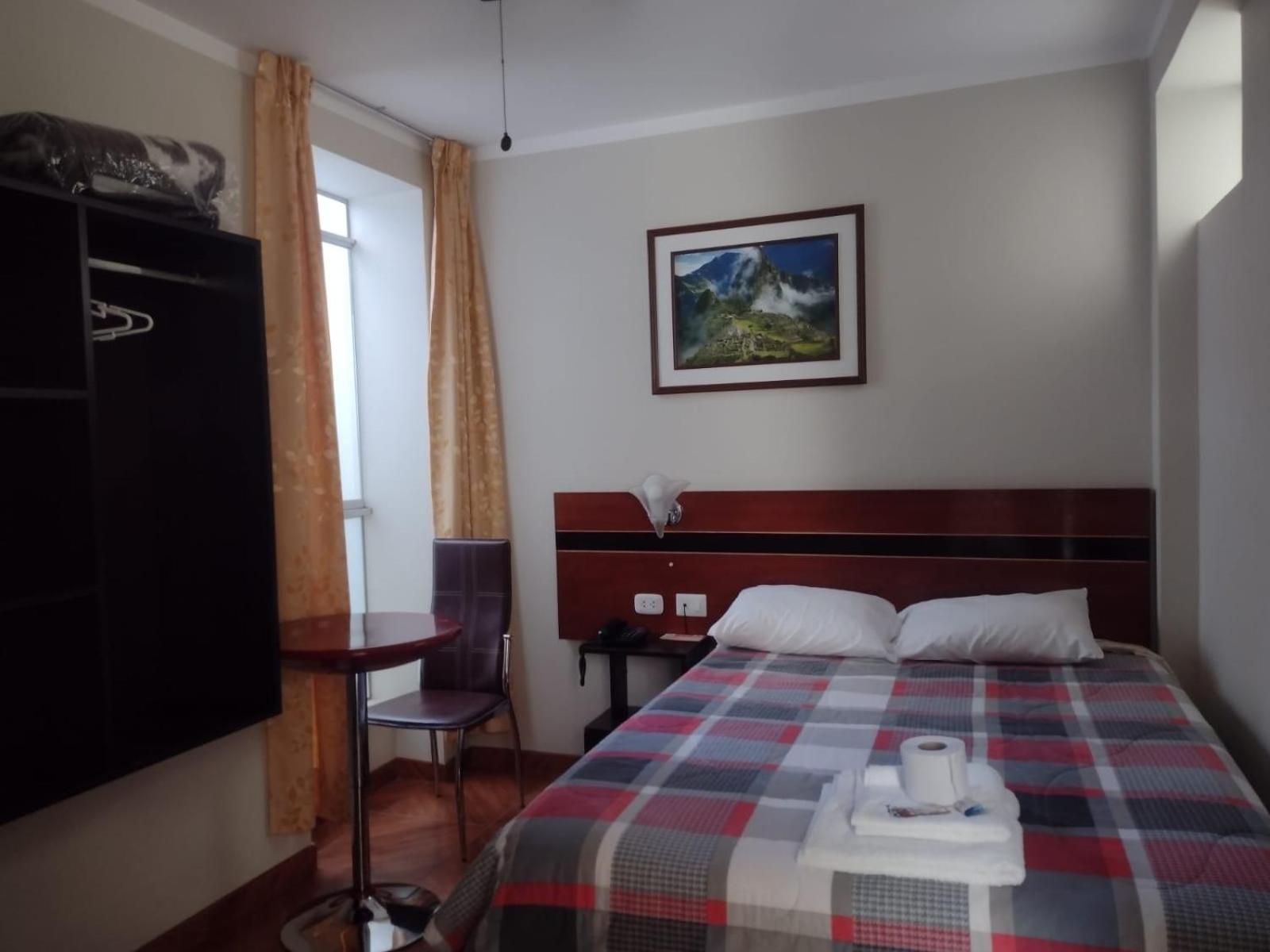 HOSTAL REAL CERRILLOS