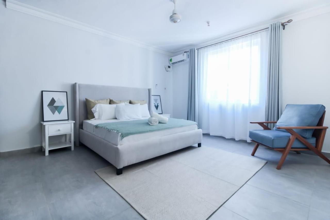 Serene 3br Apartment in Nyali-Has Swimming pool and AC view 4