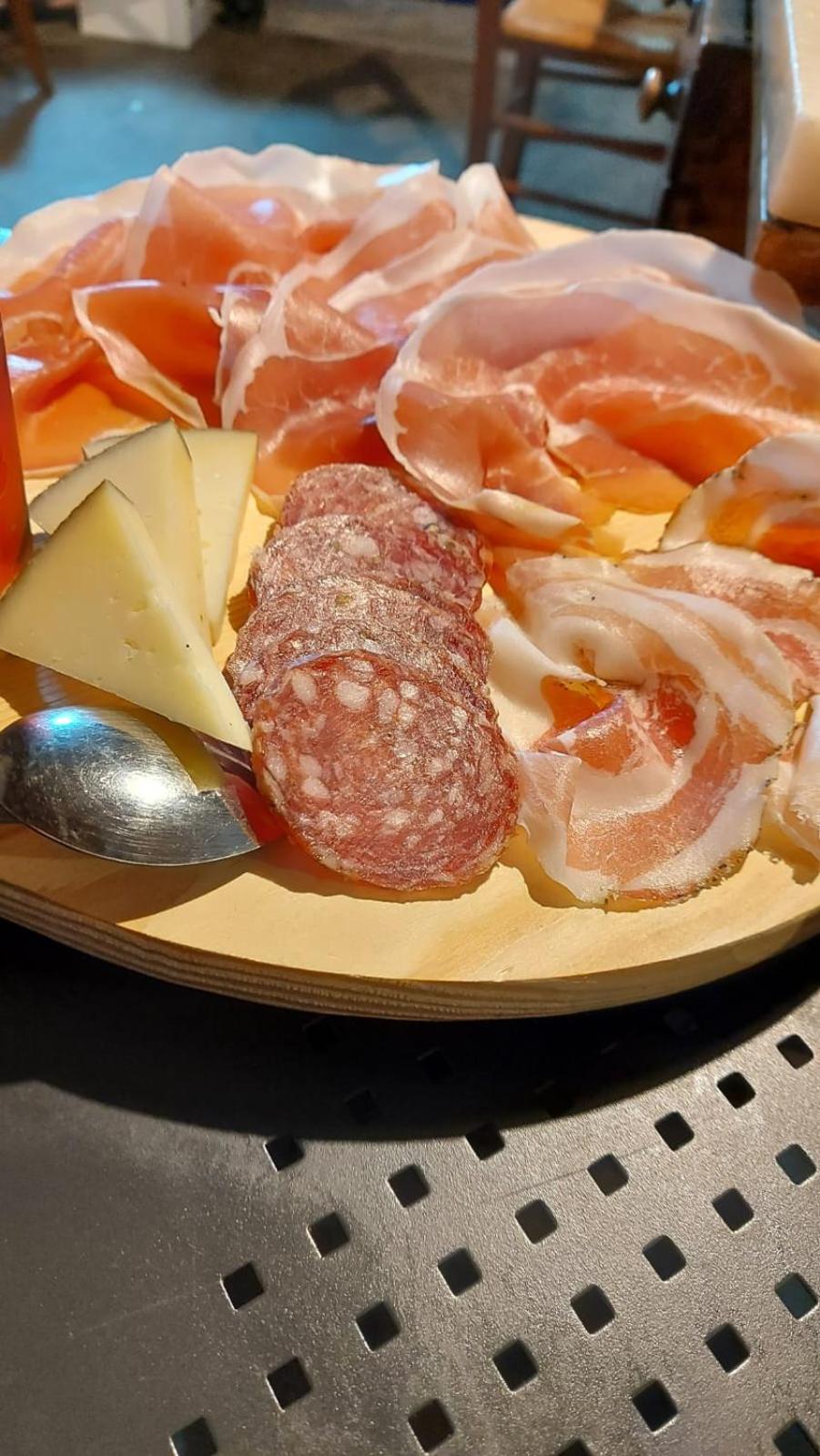 Photo 52