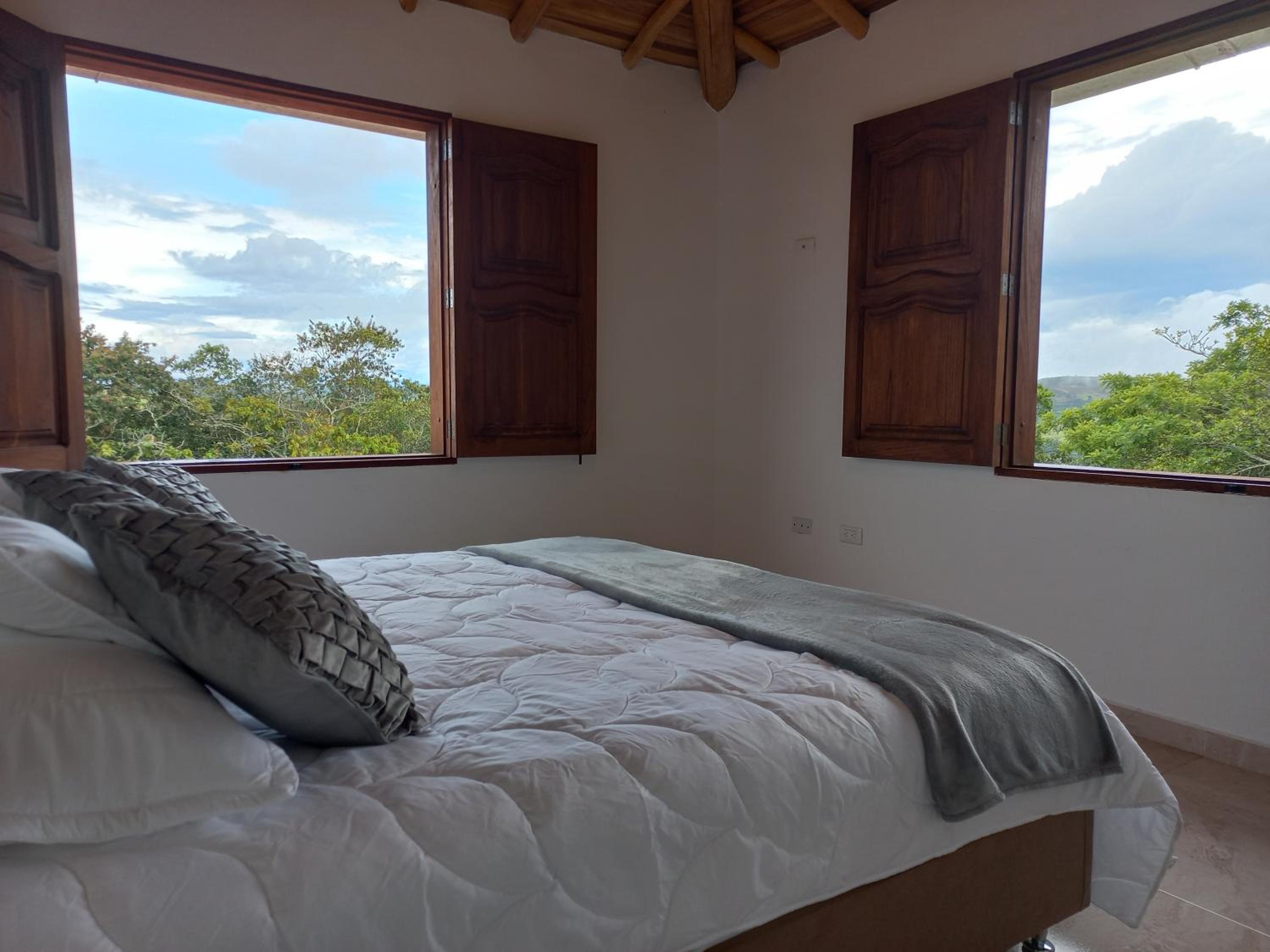 CASAS CAMPESTRES VILLA COVA Da IRIA BARICHARA