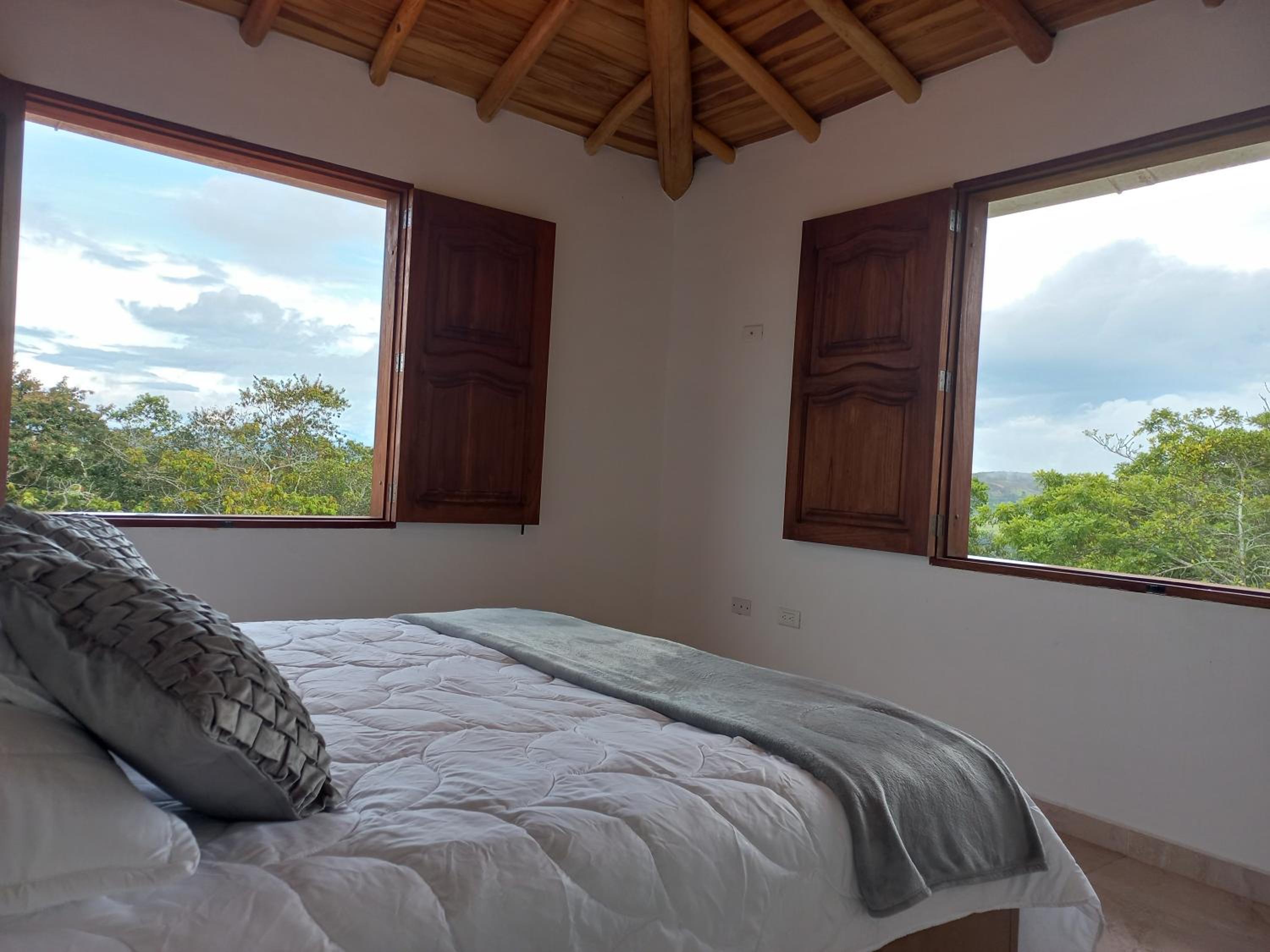 CASAS CAMPESTRES VILLA COVA Da IRIA BARICHARA