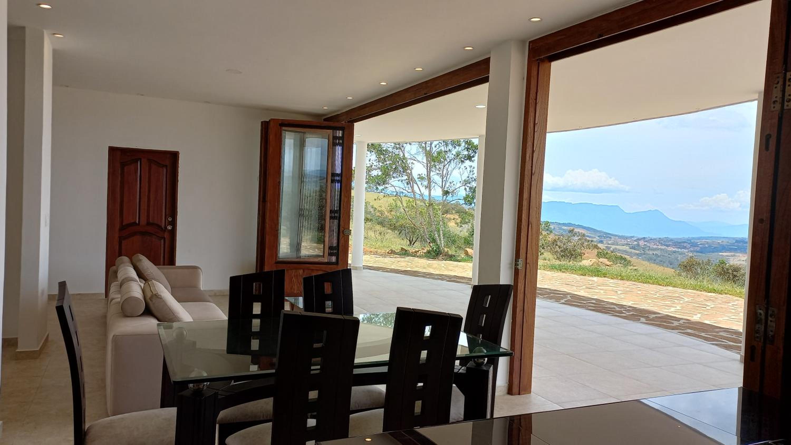 CASAS CAMPESTRES VILLA COVA Da IRIA BARICHARA