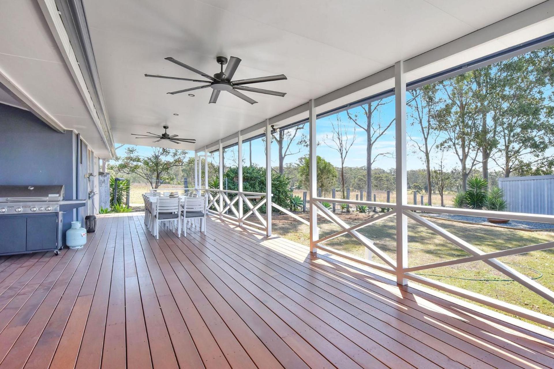 Palmers Lane On Vineyard 5br Homestead with Pool