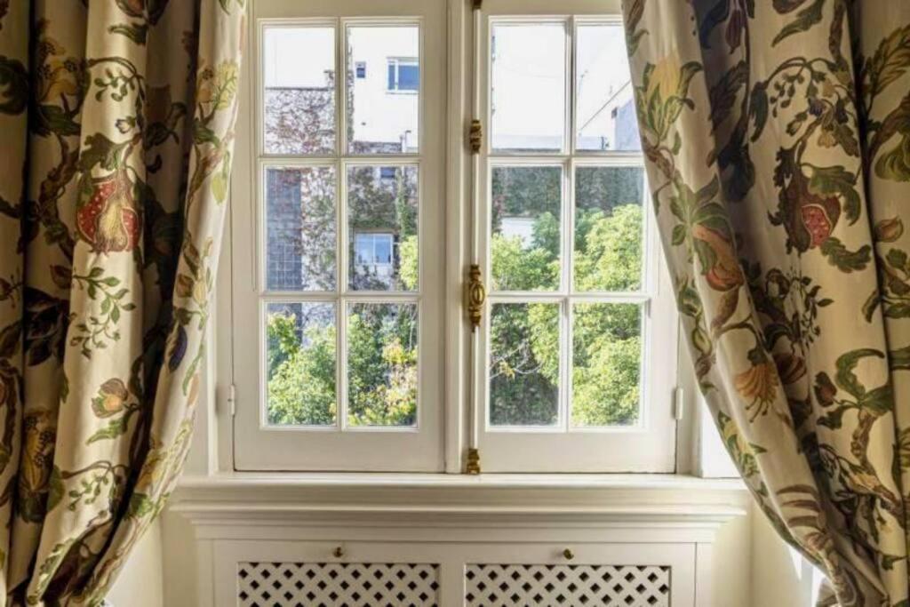 Belle Epoque Style Apartment Entire floor on the most sofisticated avenue of the city