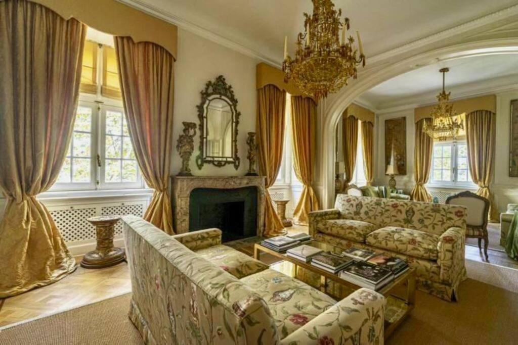 Belle Epoque Style Apartment Entire floor on the most sofisticated avenue of the city