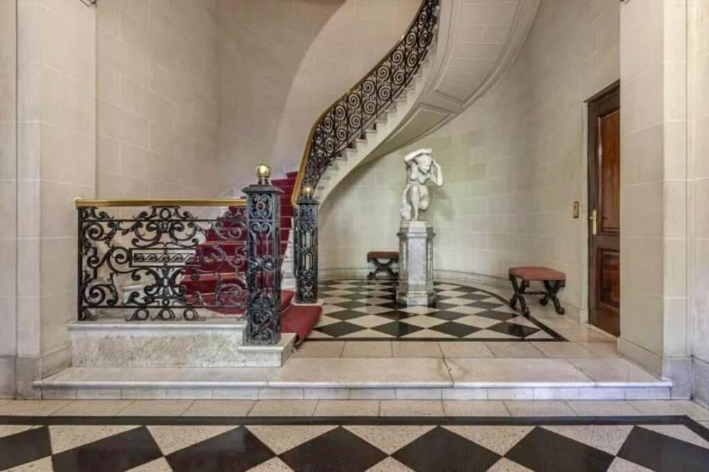 Belle Epoque Style Apartment Entire floor on the most sofisticated avenue of the city