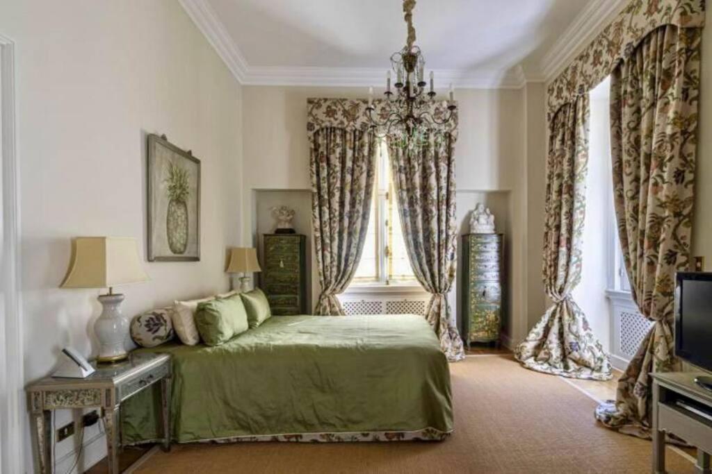 Belle Epoque Style Apartment Entire floor on the most sofisticated avenue of the city